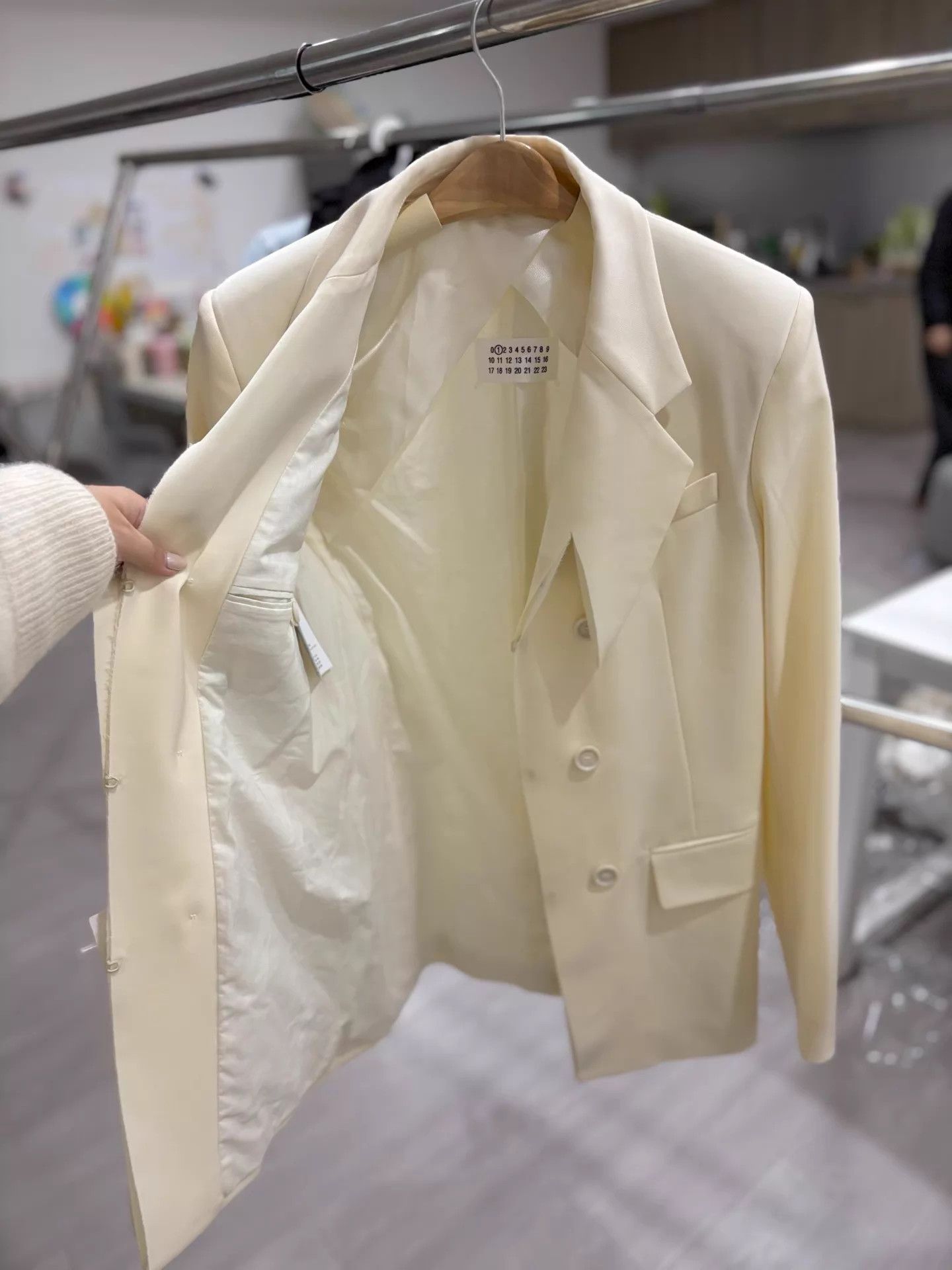 Maison Margiela Maison Margiela Distressed Ivory DB Blazer With Tags 40 Size S / US 4 / IT 40 - 4 Thumbnail
