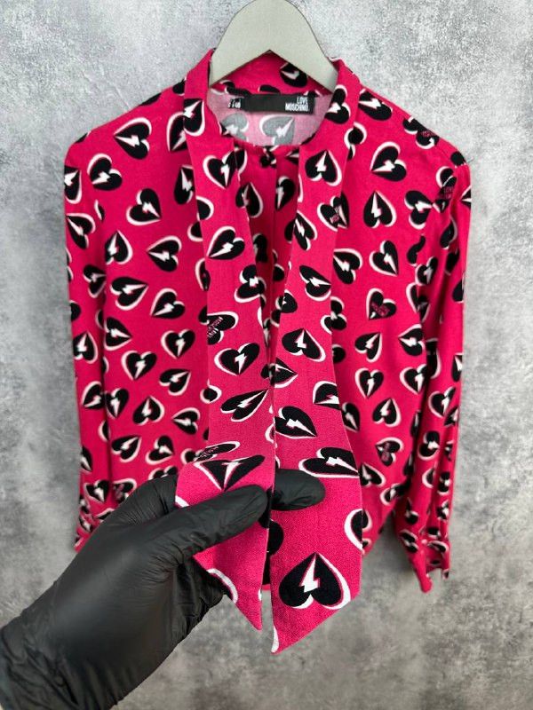 Love Moschino Love Moschino Shirt Allover Thunder Hearts Tie-Neck Collar Size S / US 4 / IT 40 - 6 Thumbnail