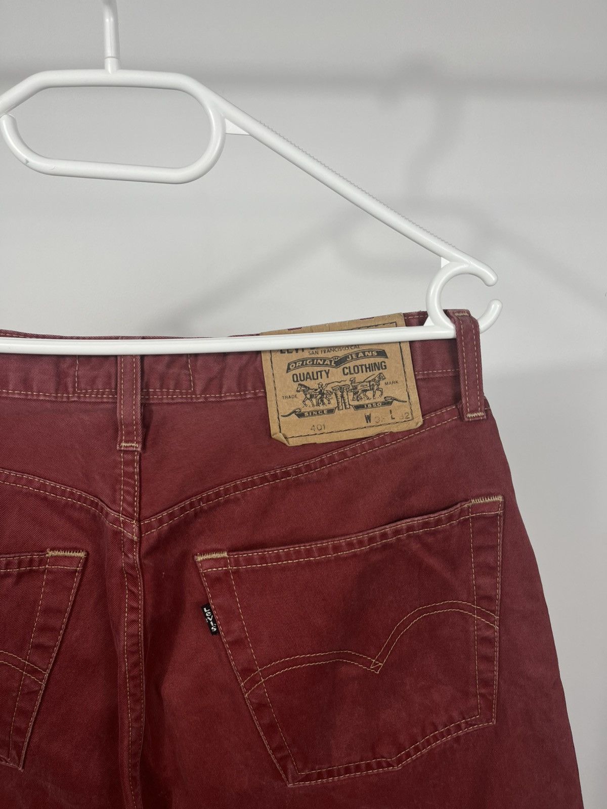 Levi's Levi’s 401 Vintage Red Straight Fit Jeans W33 L32 Tunisia Size US 30 / EU 46 - 3 Thumbnail