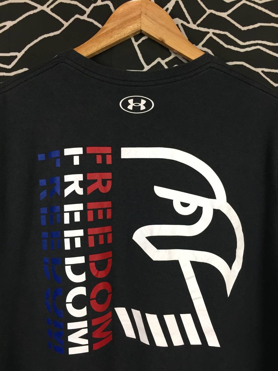 Under Armour × Vintage Under Armour Freedom Eagle American Flag Graphic Tee Size US XL / EU 56 / 4 - 3 Thumbnail