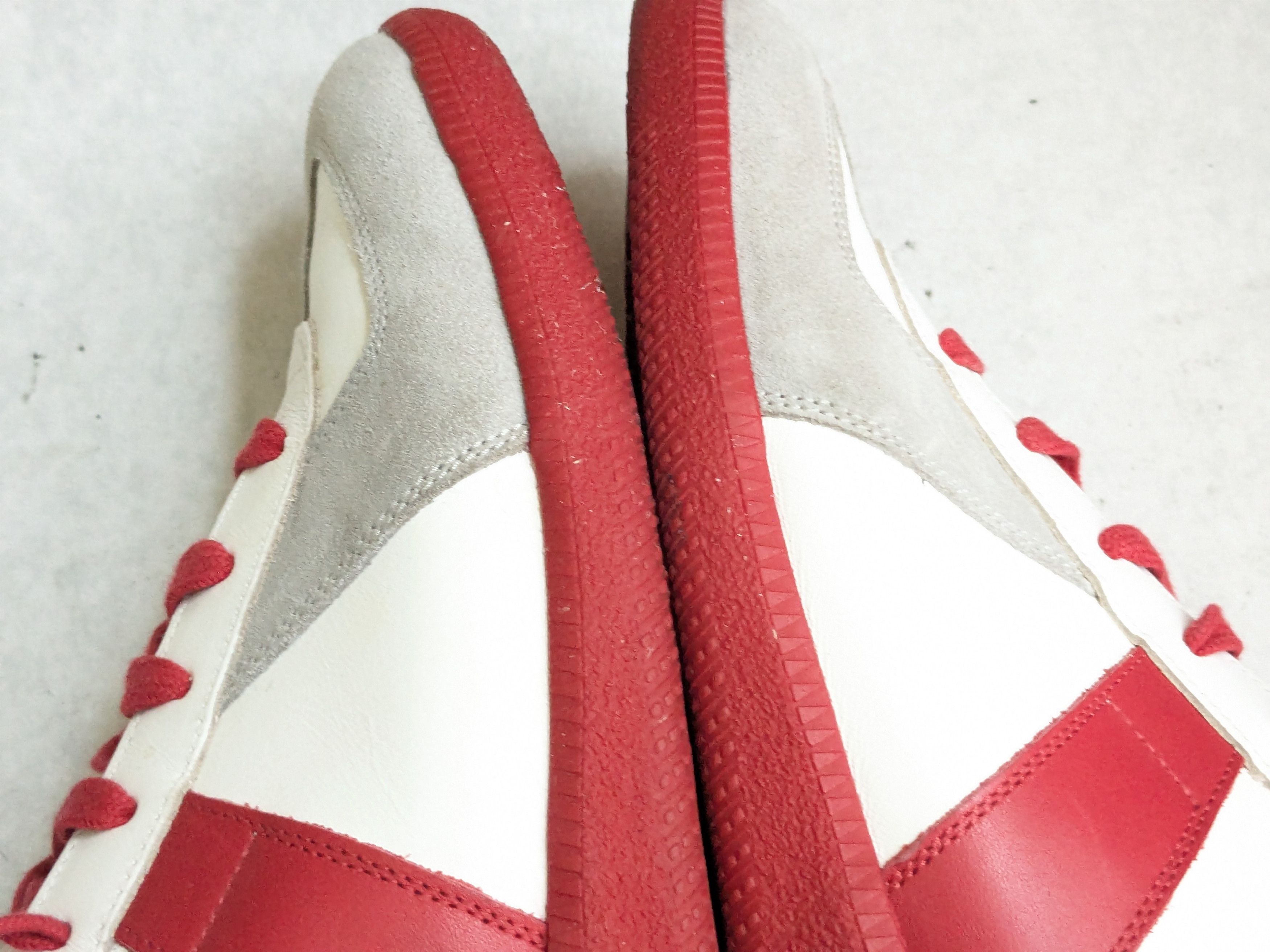 Maison Margiela Maison Margiela Replica GAT White Gray Red 13 46 Low Tops Size US 13 / EU 46 - 11 Thumbnail