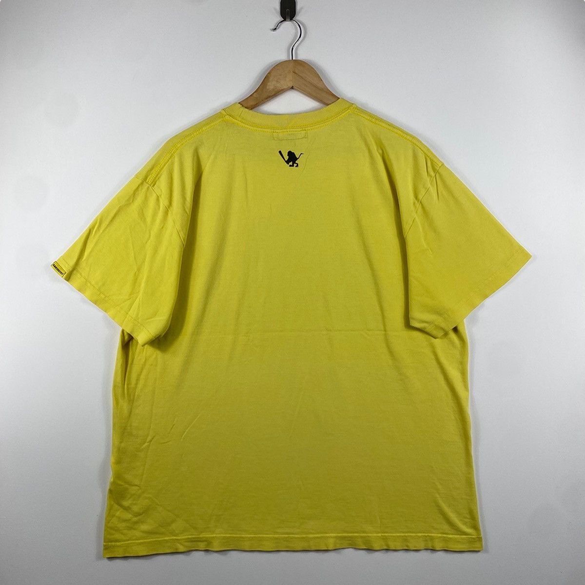 Vintage Vintage 00's SARU Santastic! City Tokyo Santa Inoue Tee Size US XL / EU 56 / 4 - 5 Thumbnail