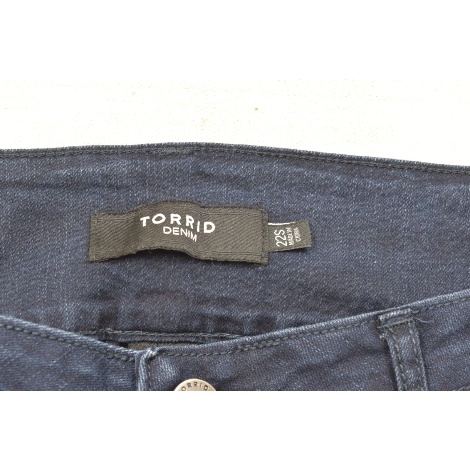 Torrid Torrid Denim Bootscut Jeans 22S Plus Size Dark Wash Stretch 5-Pocket Zip Button Women Size 40" / US 18 - 7 Thumbnail