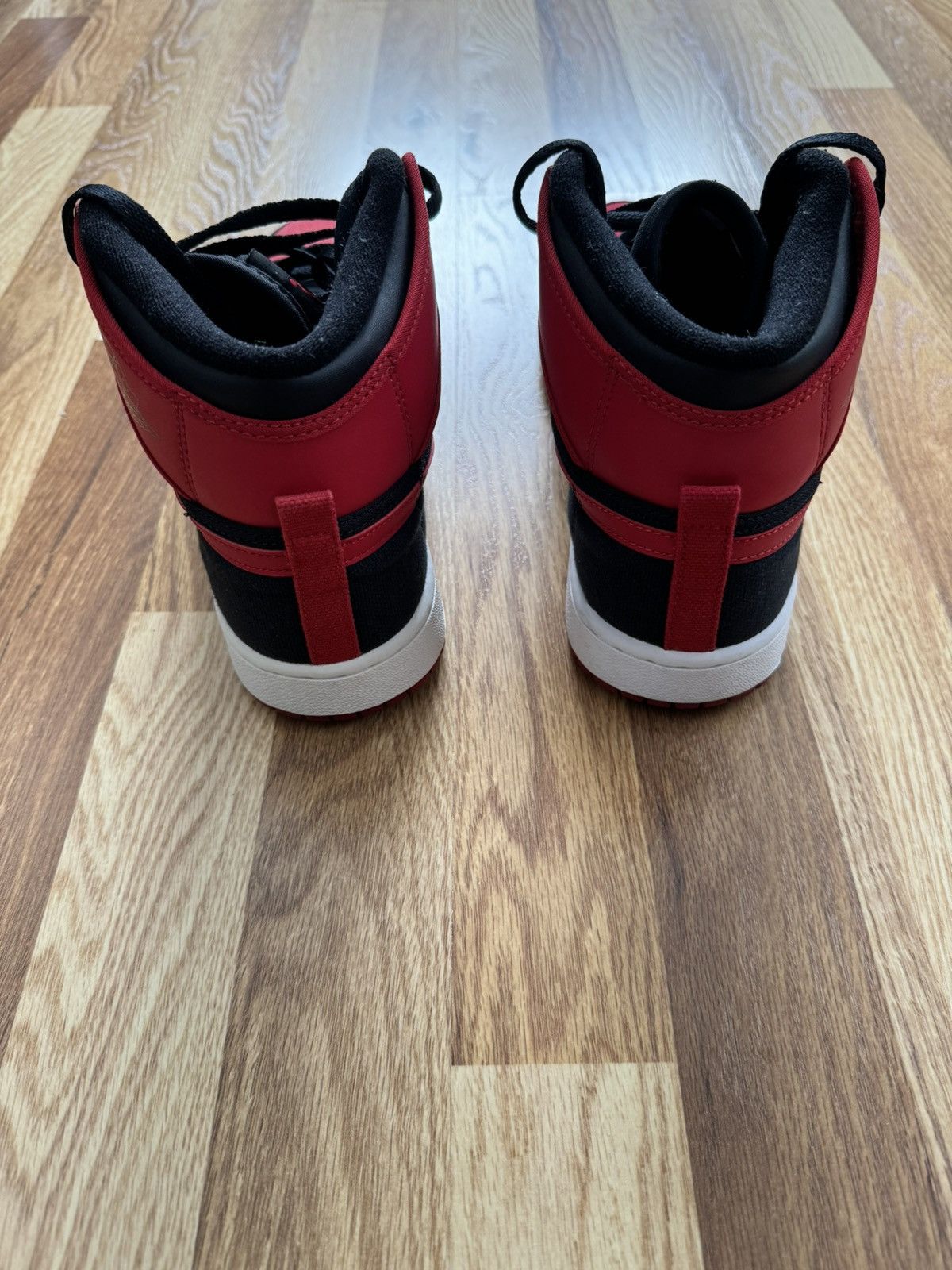 Jordan Brand Air Jordan 1 bred hi retro KO sz9.5 Size US 9.5 / EU 42-43 - 5 Thumbnail