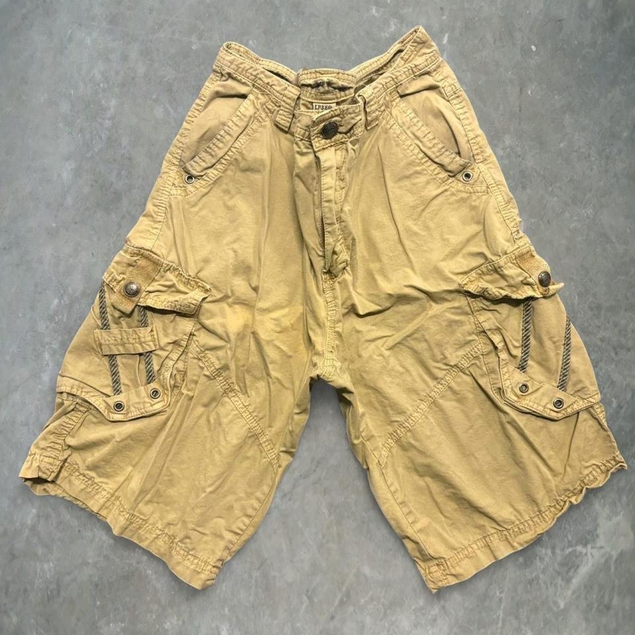 Vintage Crazy Vintage Y2K/2000s Baggy Khaki Free Planet Cargo Shorts! Size US 32 / EU 48 - 1 Thumbnail