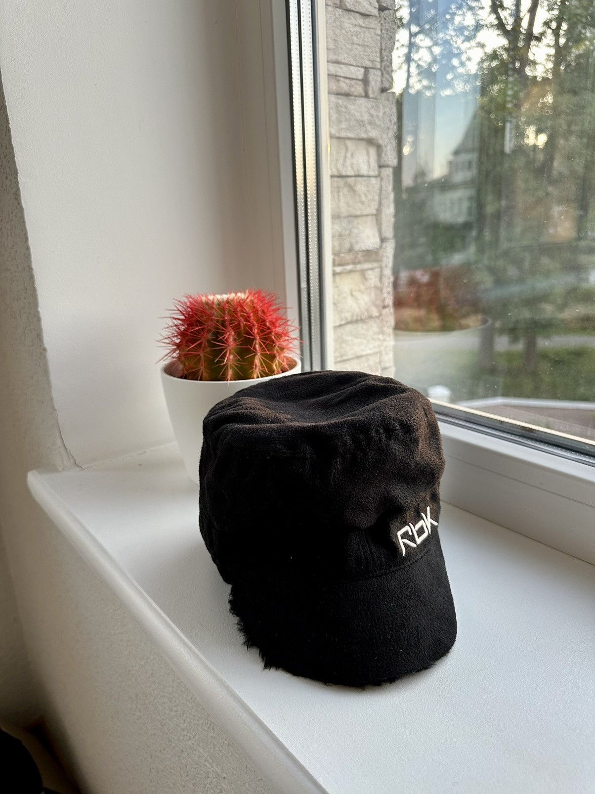 Reebok Vintage Ushanka Reebok Y2K Avantgard Size ONE SIZE - 2 Thumbnail
