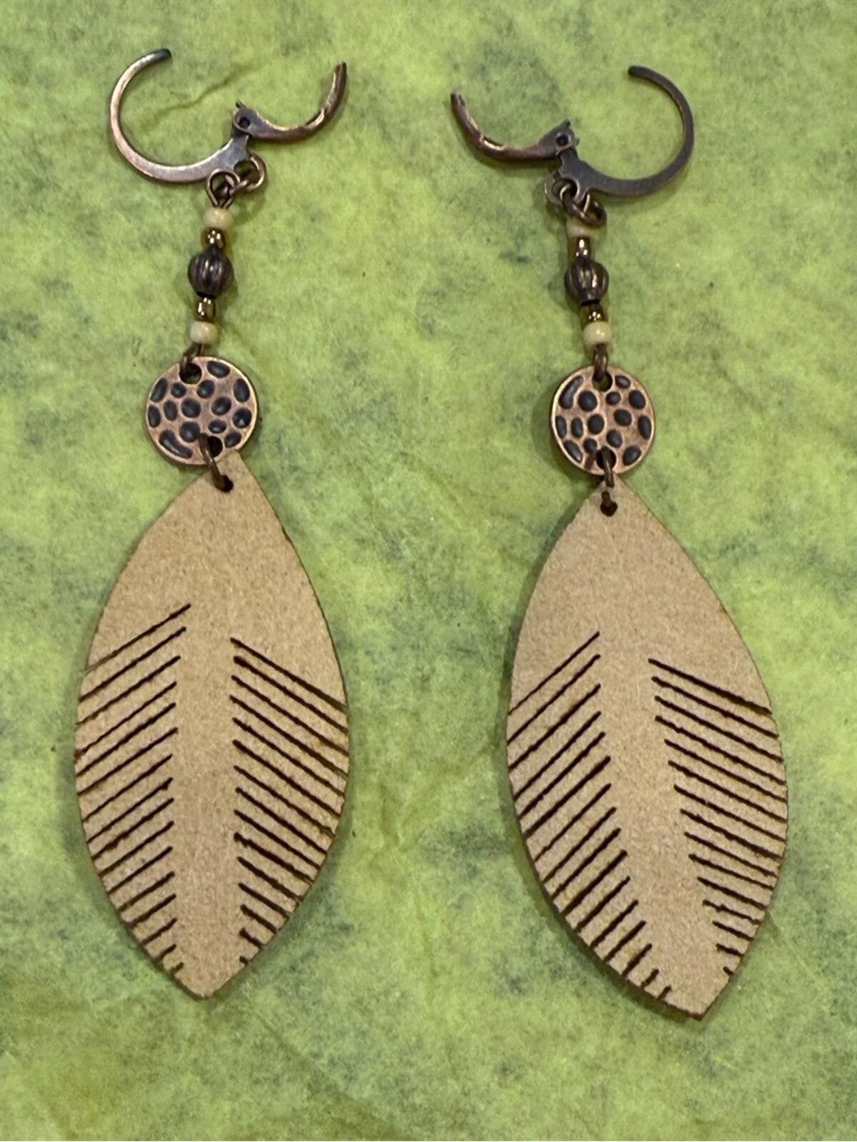 Other Feather leather bead metallic cutout dangle earrings neutral Size ONE SIZE - 2 Thumbnail