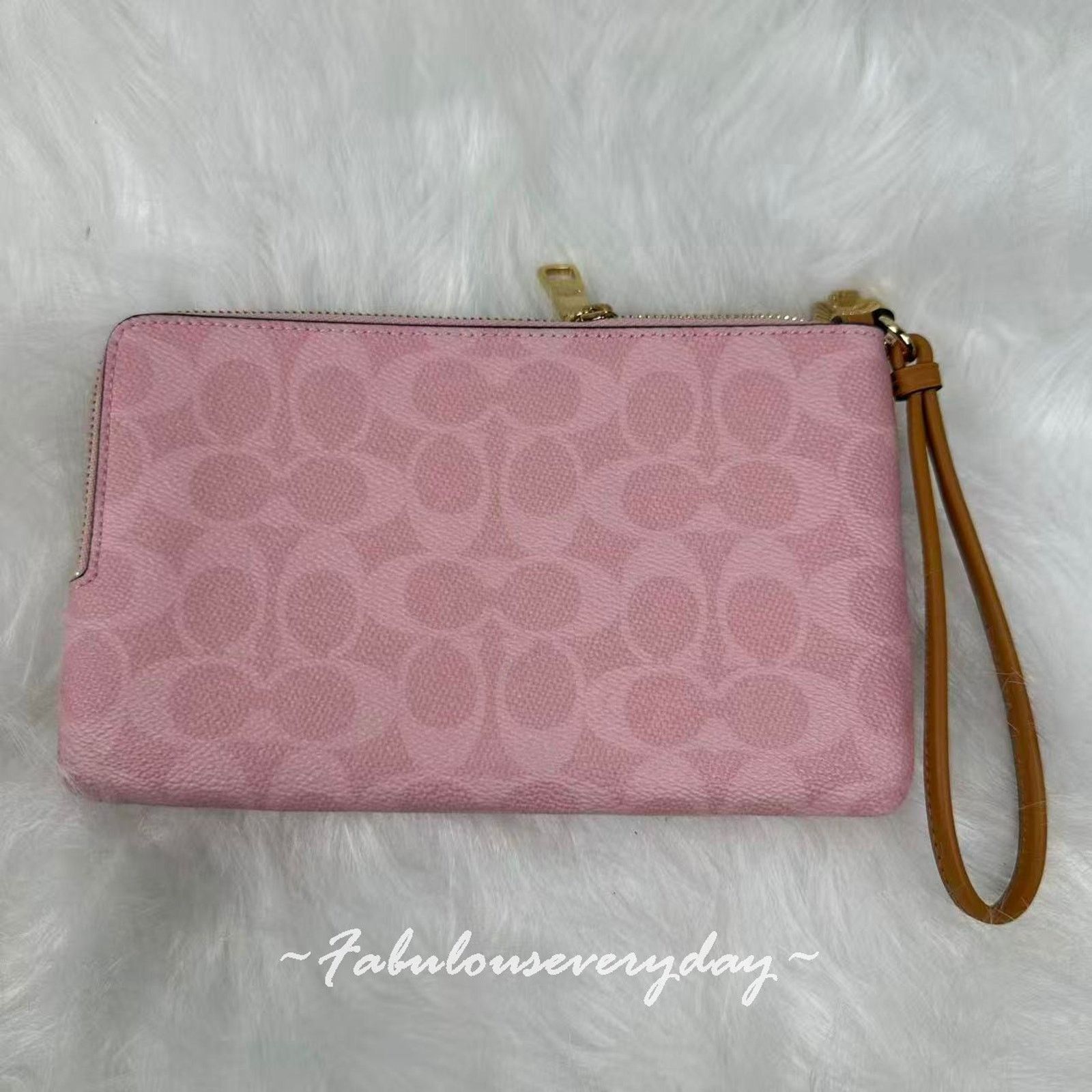 Coach Coach Double Zip Wristlet Sig Canvas Charms Powder Pink Size ONE SIZE - 2 Thumbnail