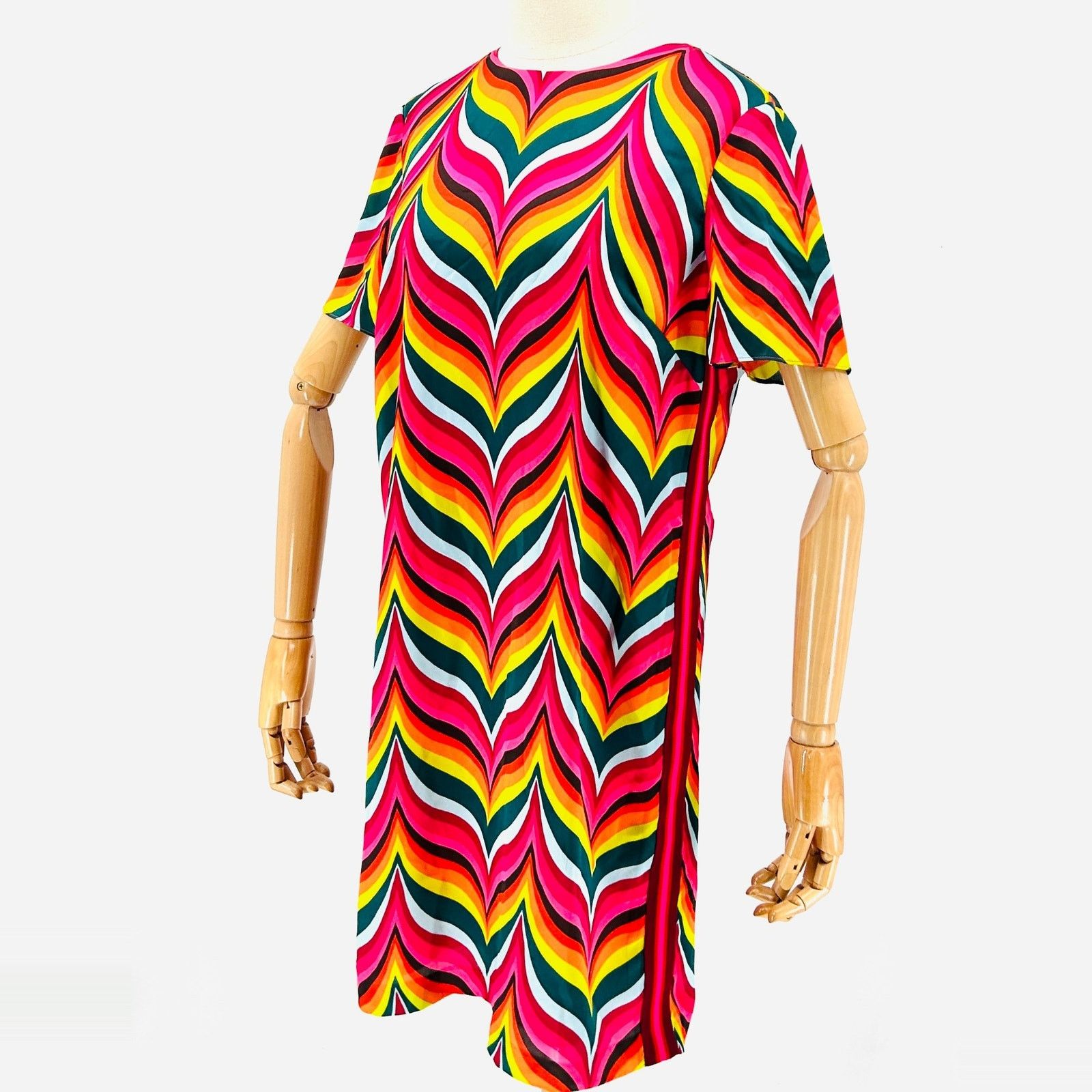 Trina Turk Trina Turk Pink Rainbow Multicolor Chevron Print Mini Dress Size S / US 4 / IT 40 - 2 Thumbnail