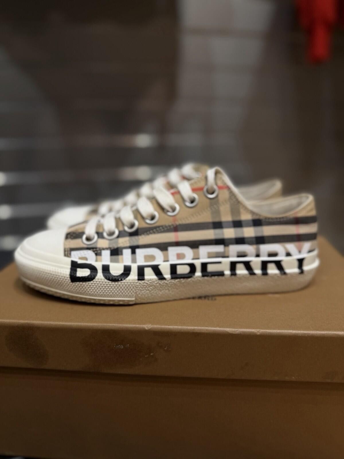 Burberry Burberry Women's Check Logo Lace-Up Size 36.5EU/6.5US W Size US 6.5 / IT 36.5 - 6 Thumbnail