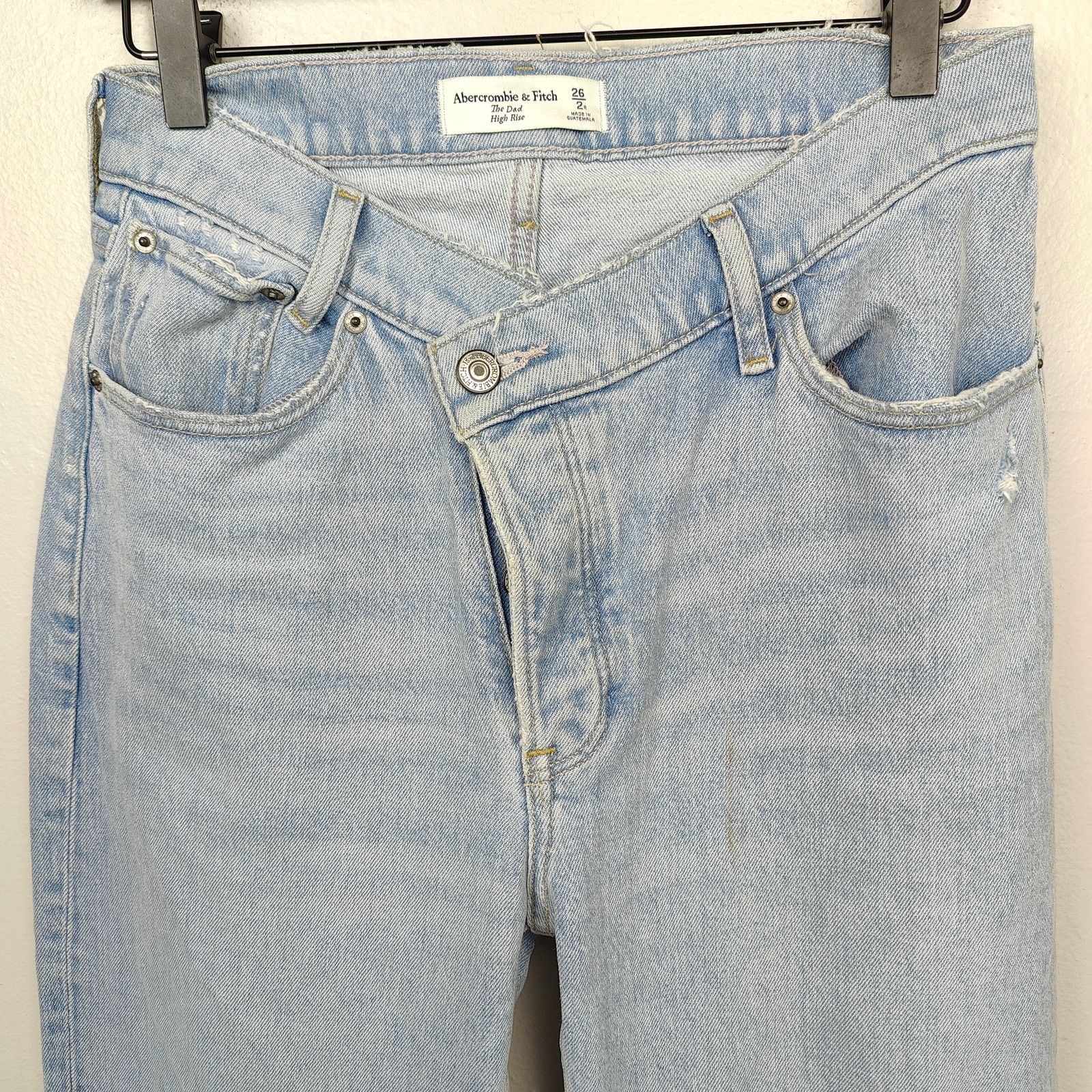 Abercrombie & Fitch Abercrombie & Fitch The Dad Straight Jeans 26 2R Cross Waist Size 26" / US 2 / IT 38 - 2 Thumbnail