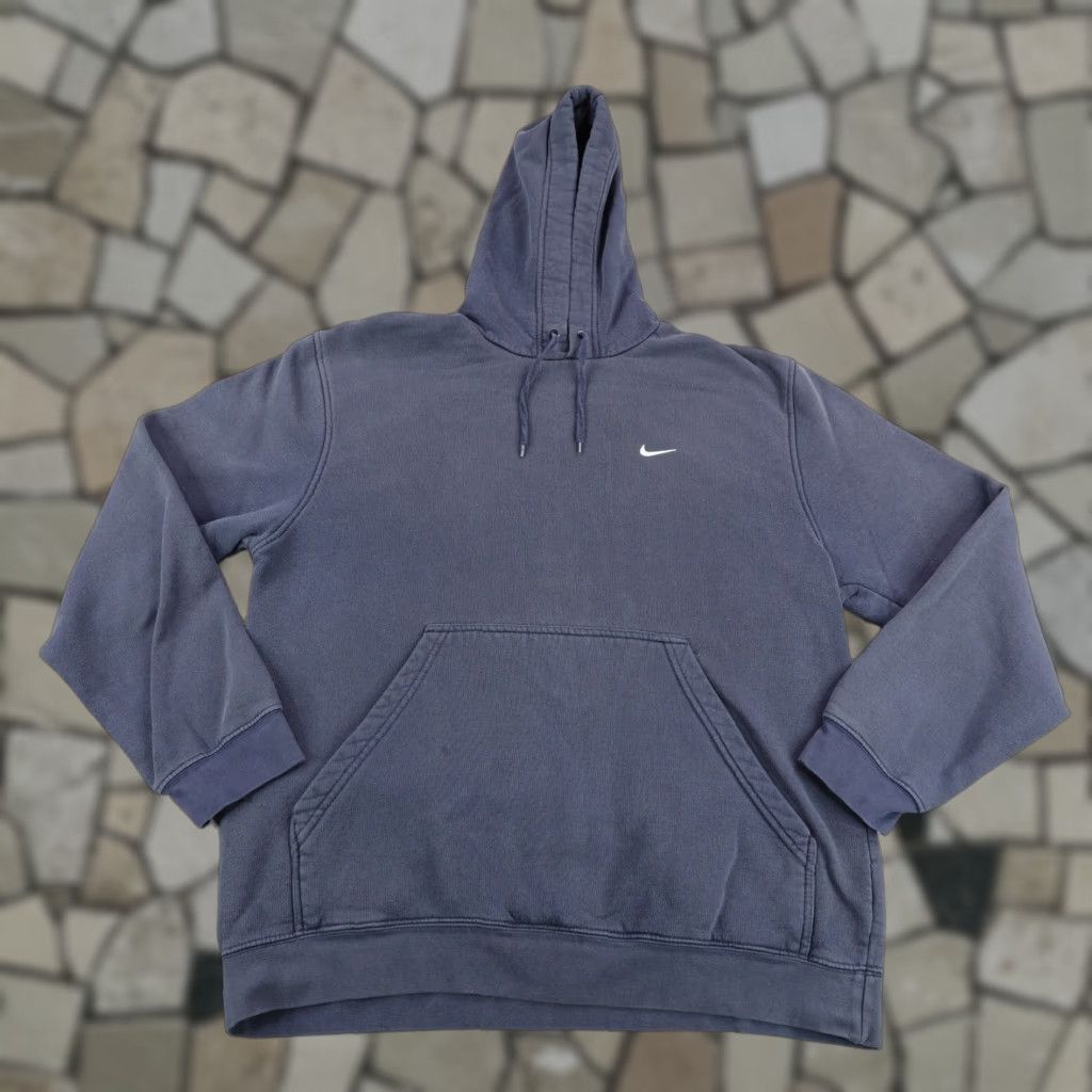 Nike VINTAGE Nike Hoodie Mens Large Blue White Swoosh Pullover Sweatshirt Sweater Y2K Size US L / EU 52-54 / 3 - 1 Thumbnail