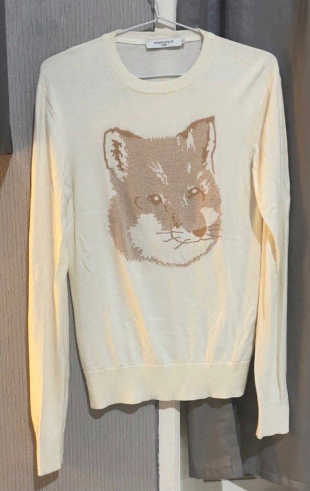 Maison Kitsune Maison Kitsune Pique Fox Head R Neck Knit Jumper Size XS / US 0-2 / IT 36-38 - 1 Thumbnail