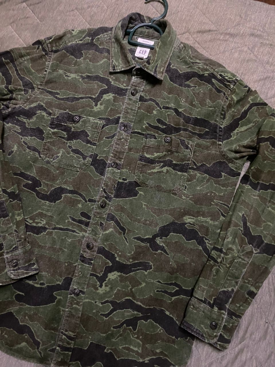 Gap Gap camo button up shirt Size US M / EU 48-50 / 2 - 2 Thumbnail