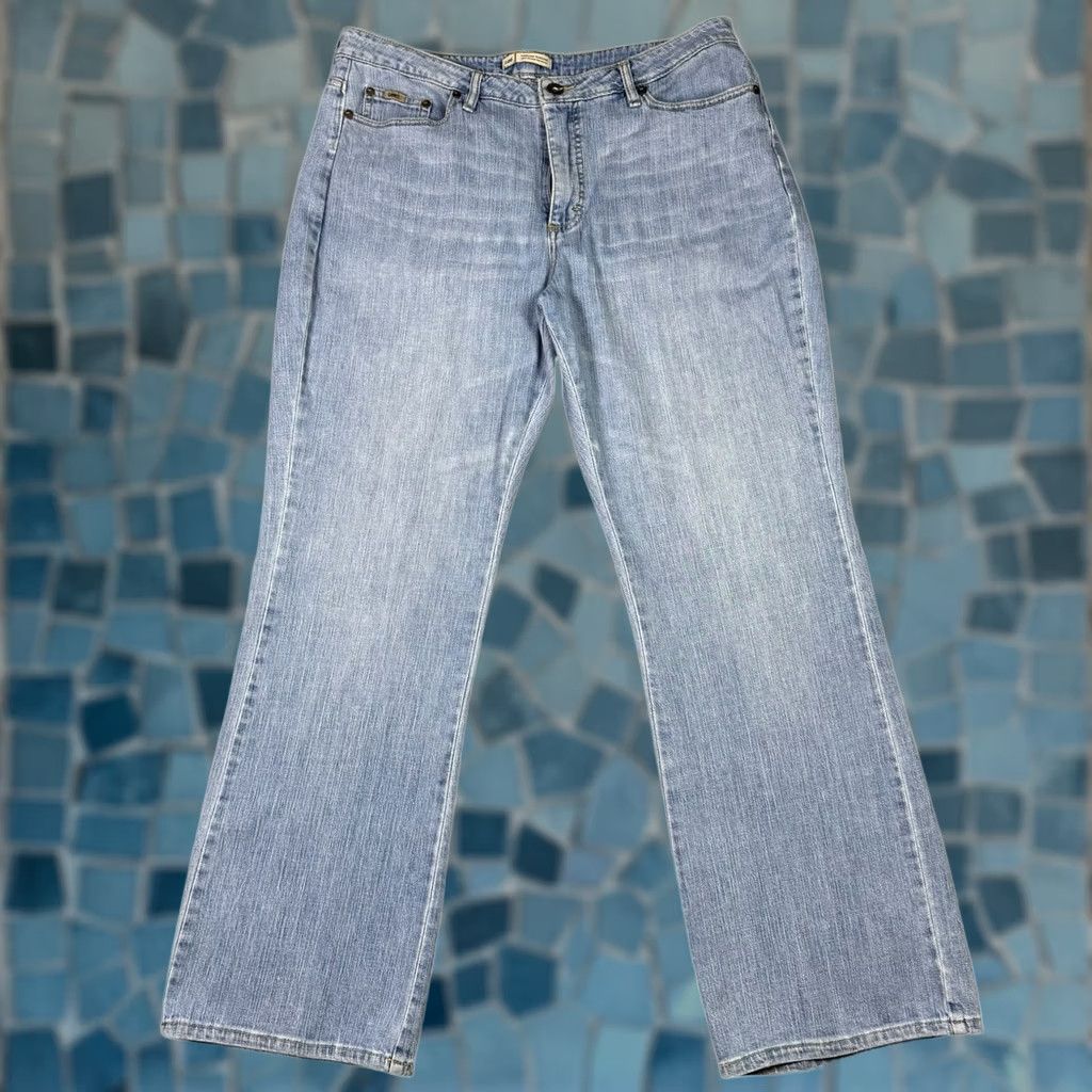 Lee Lee Jeans Women's Bootcut Lightwash Blue 16M (36x31) Mid Natural Size 38" / US 16 / IT 52 - 1 Thumbnail