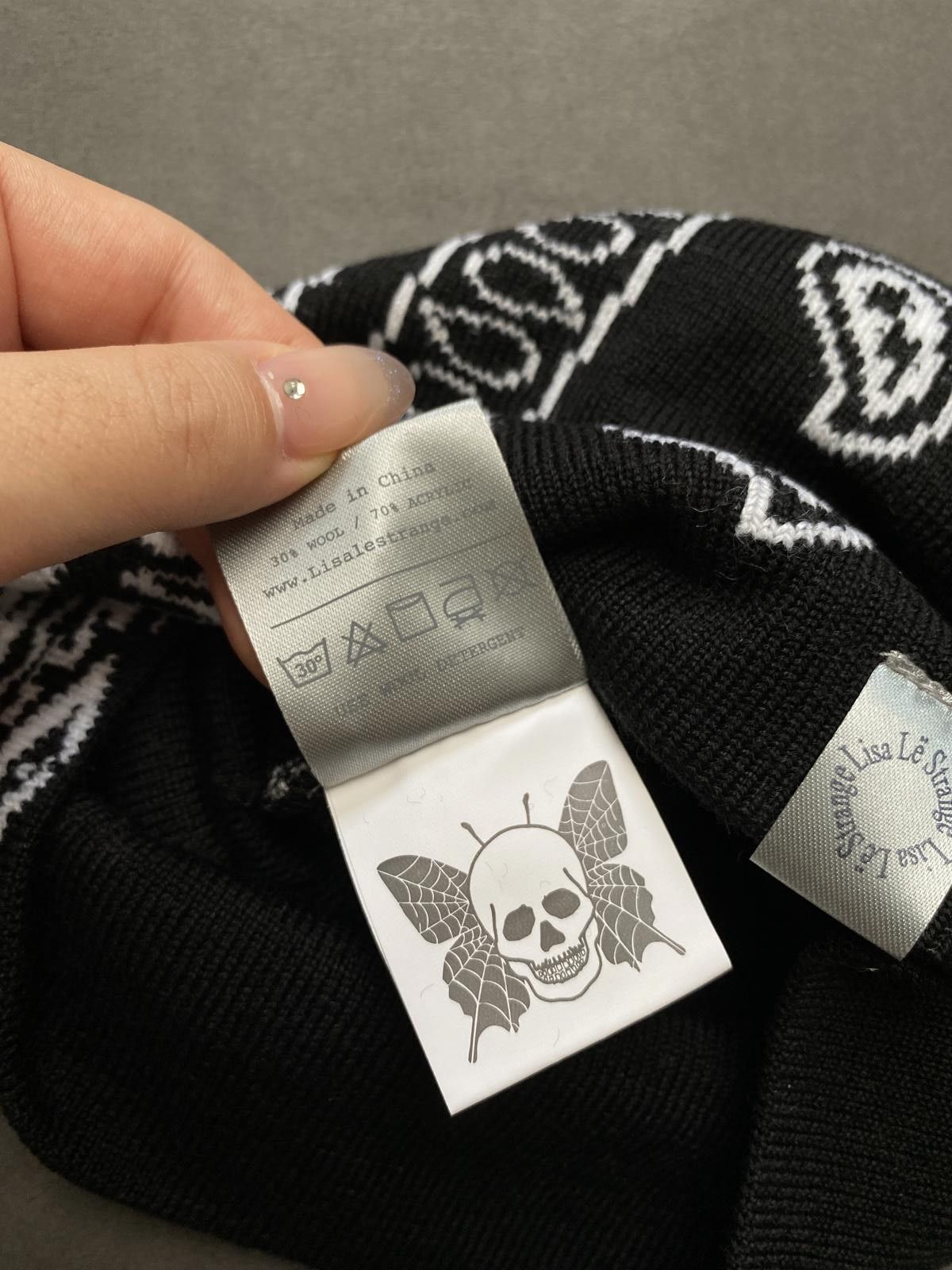 Japanese Brand Rare Union Lisa Le Strange No Cuff Black Beanie Hats OS Size ONE SIZE - 7 Thumbnail
