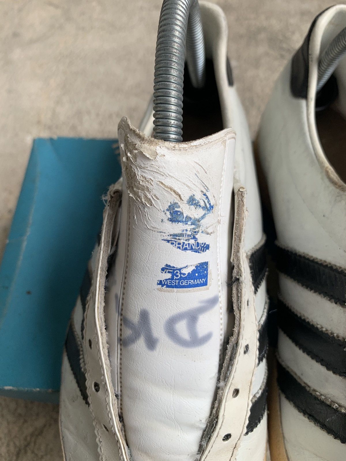 adidas gazelle silver green womens Adidas x Noel Gallagher Mens Marathon Spezial Shoes – Extra Butter