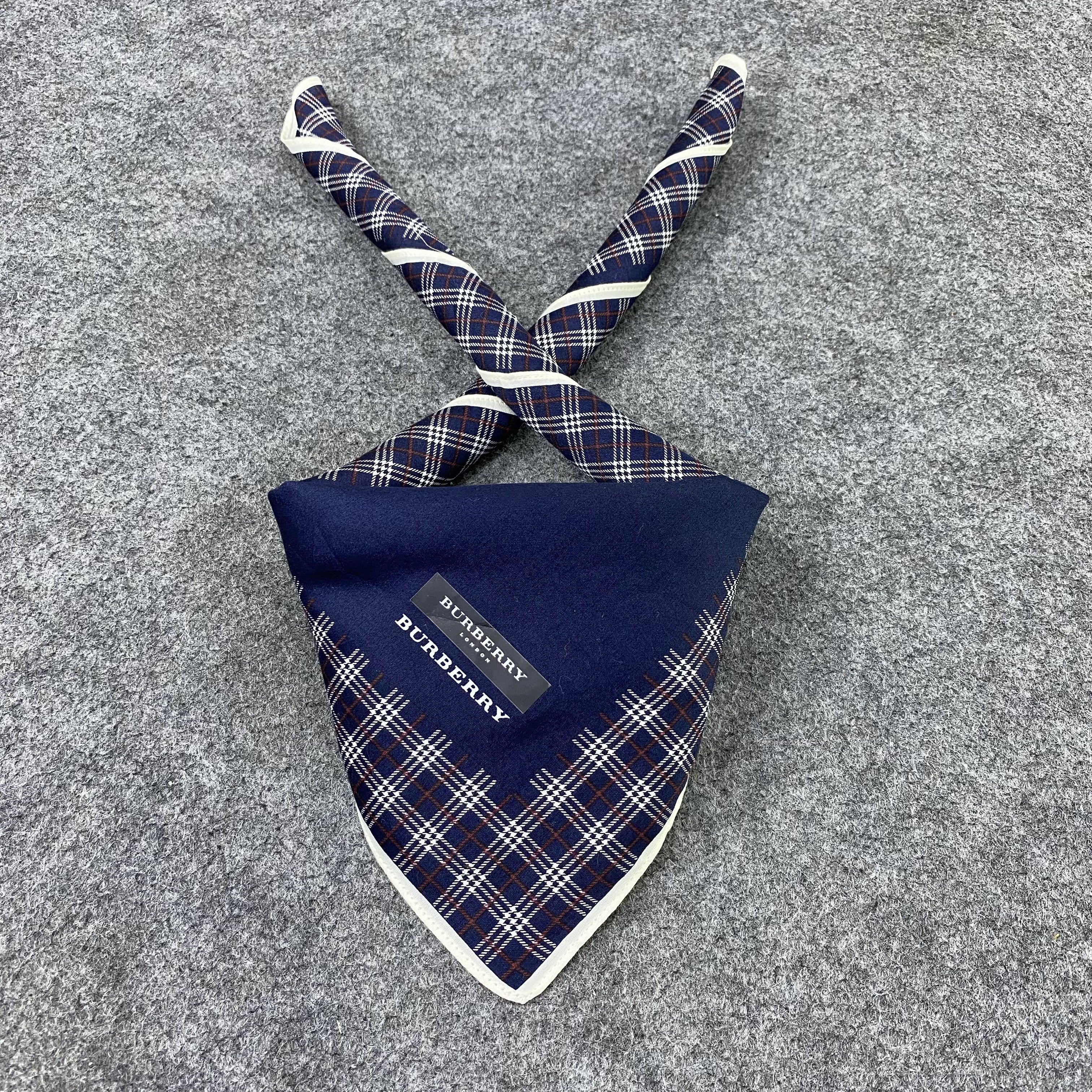 Burberry × Vintage Burberry Handkerchief / Bandana / Neckerchief-B1511 Size ONE SIZE - 2 Thumbnail