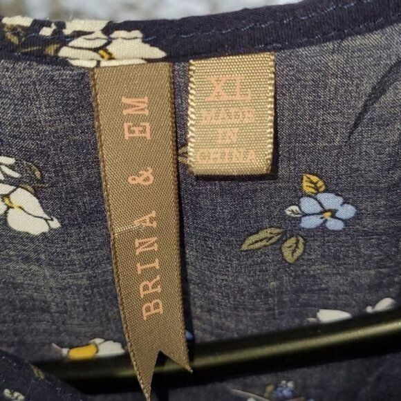 Vintage Brina & Em Sz. XL Blue Patterned Floral Vneck Button Down Tu Size XL / US 12-14 / IT 48-50 - 3 Thumbnail