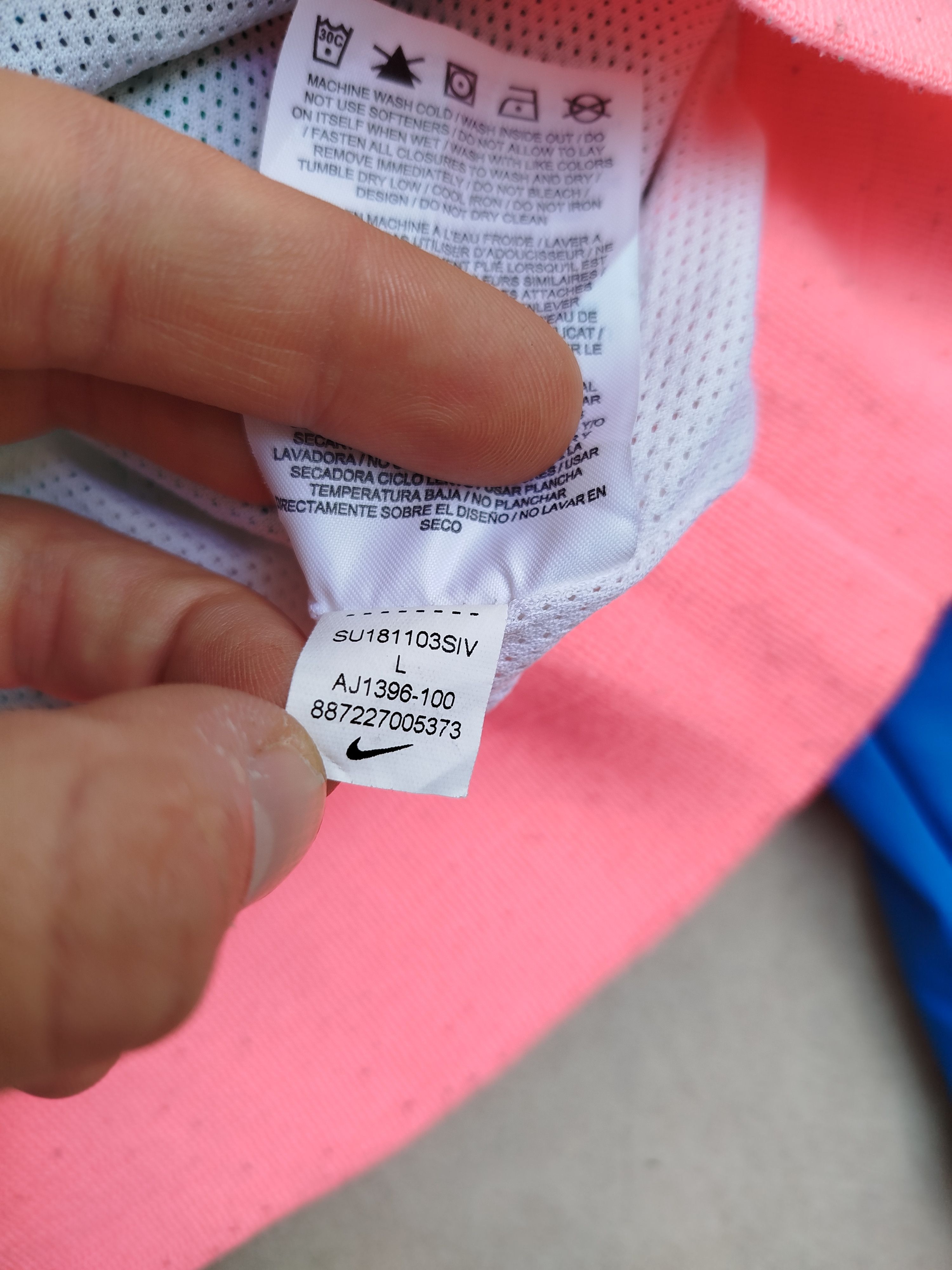 Nike Nike Sportswear Windrunner Jacket AJ1396-100 Size US L / EU 52-54 / 3 - 9 Thumbnail