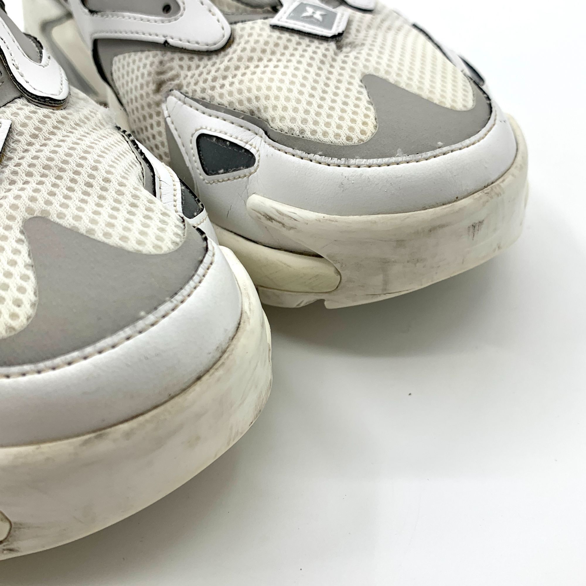 Louis Vuitton Louis Vuitton Run Away Archlight Sneakers White/Grey Size US 9 / EU 42 - 9 Thumbnail