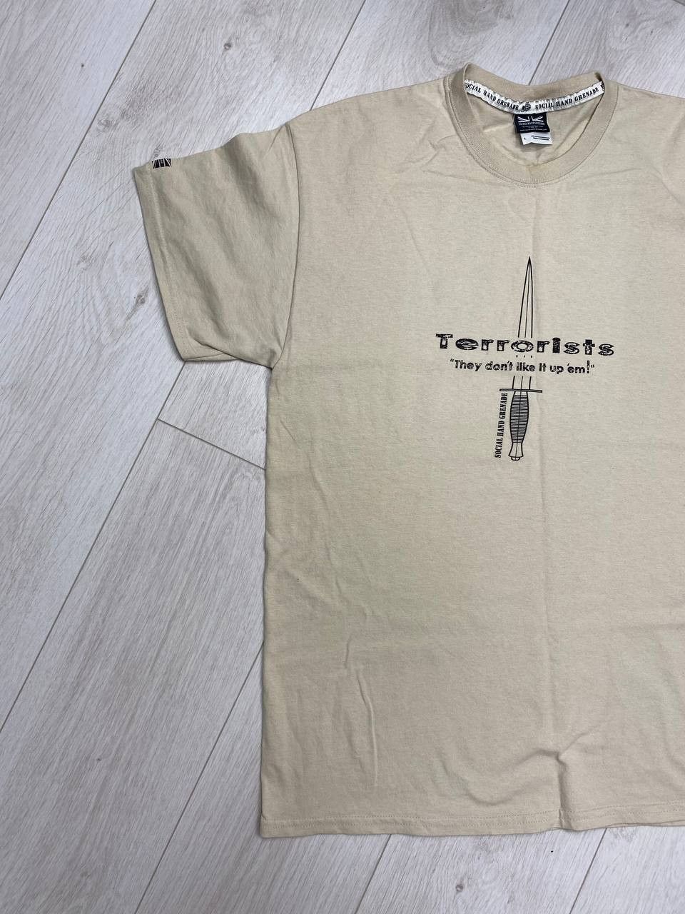 Other T-shirt humor TERRORISTs knife Size US L / EU 52-54 / 3 - 4 Thumbnail