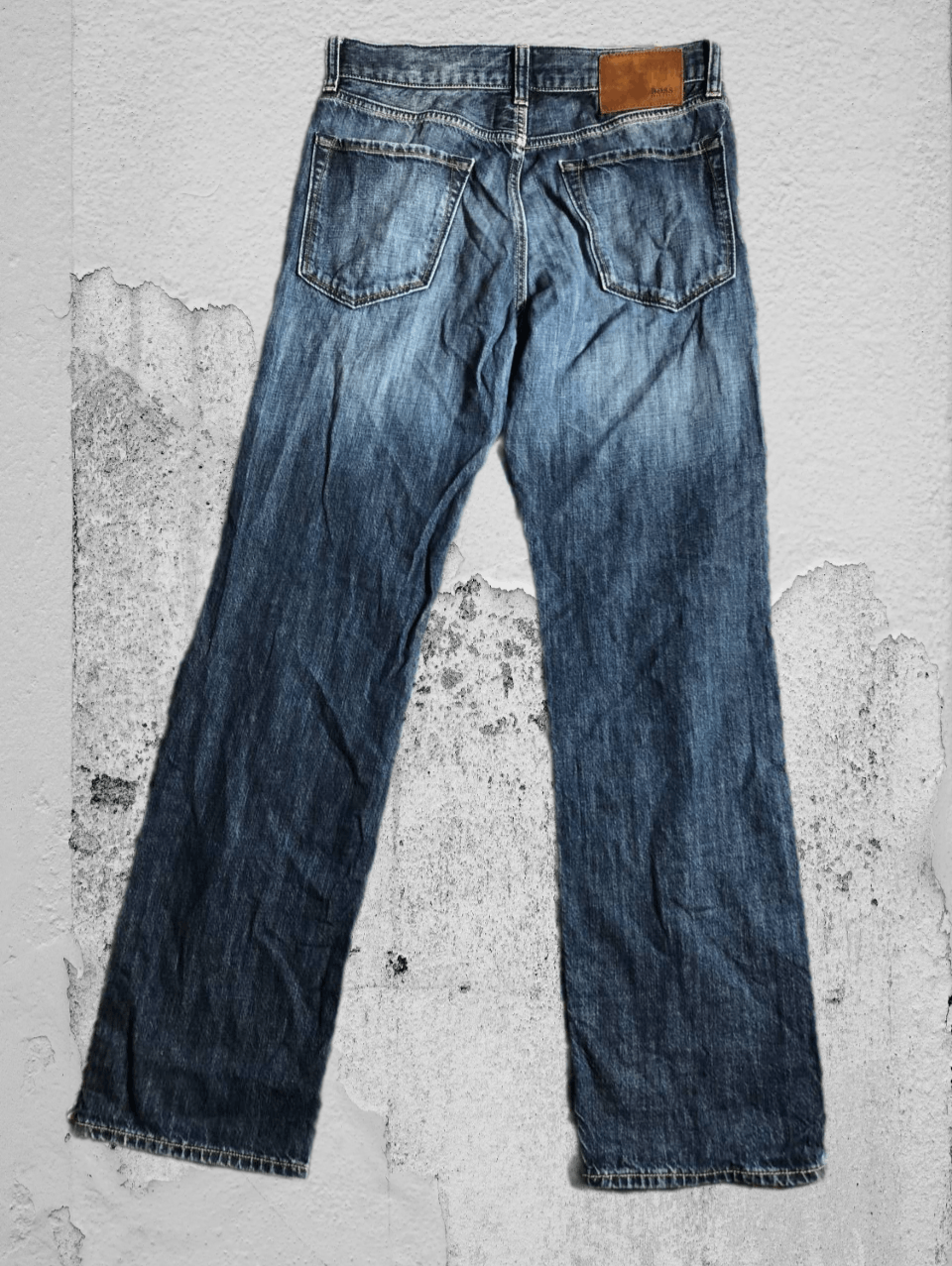 Hugo Boss × Vintage Vintage Hugo Boss Loose Straight Fit Indigo Denim Jeans Size US 32 / EU 48 - 1 Thumbnail