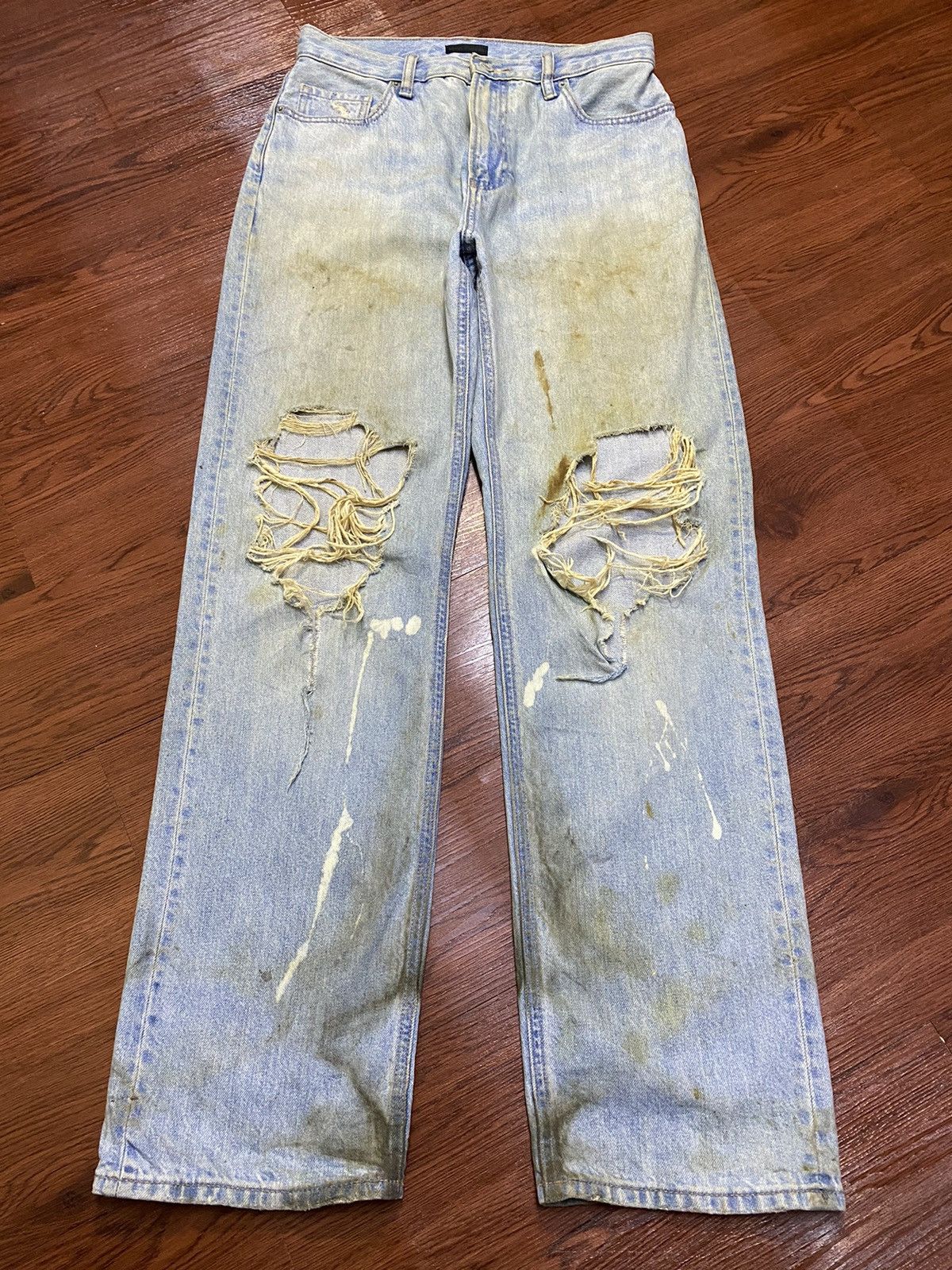 Japanese Brand Vintage Uniqlo Acid Wash Ripped Loose Jeans Size US 30 / EU 46 - 1 Thumbnail