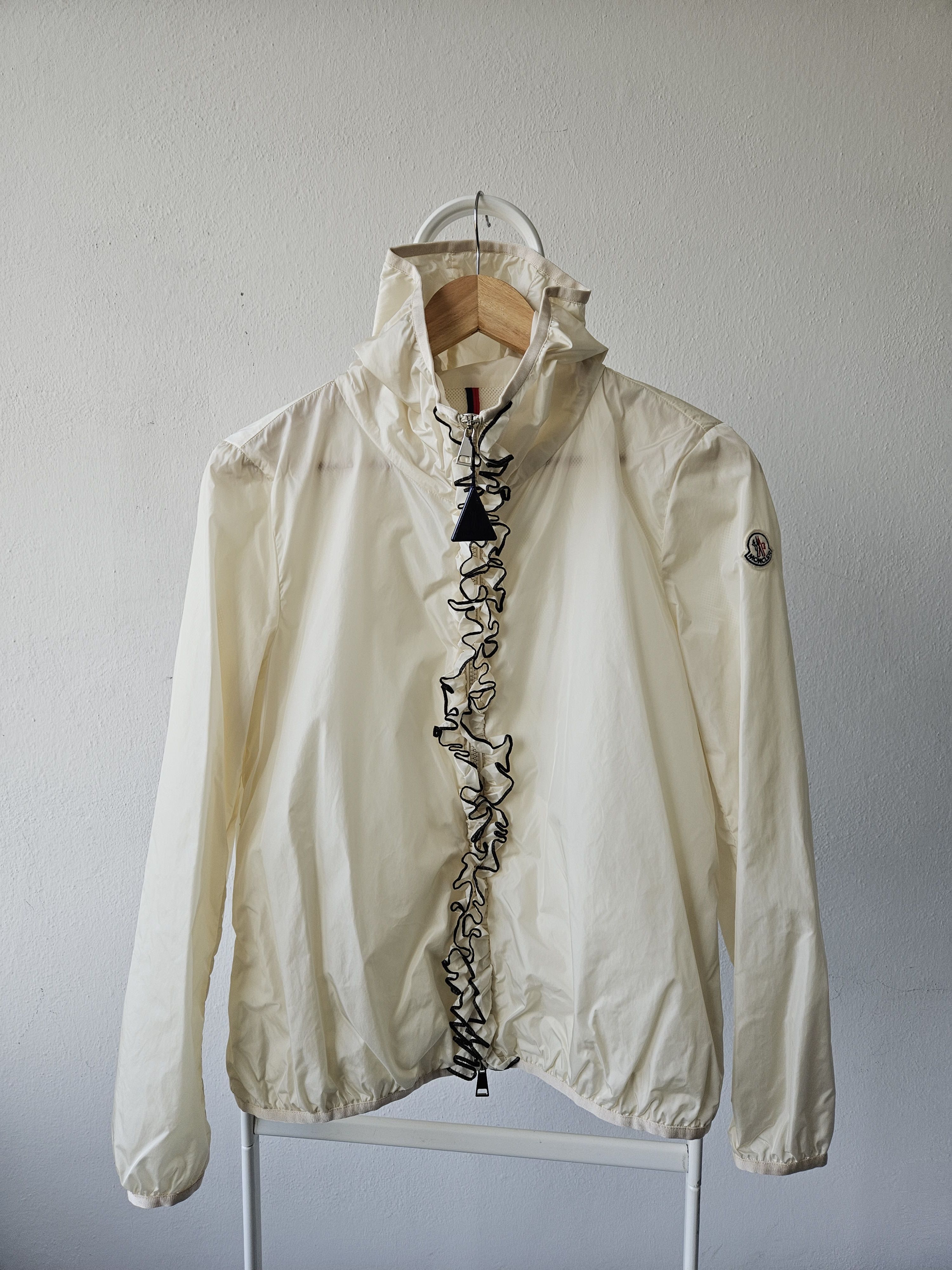 Moncler Moncler vivre giubbotto light jacket windbreaker Size XS / US 0-2 / IT 36-38 - 1 Thumbnail