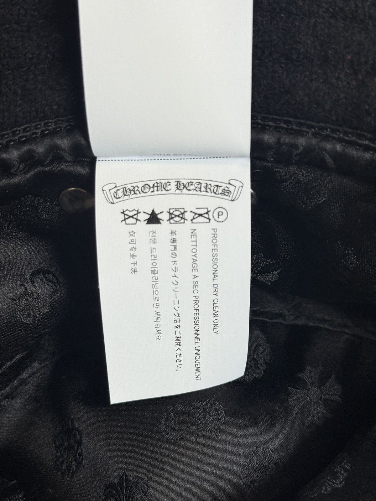 Chrome Hearts Brand New Cashmere Silk Black/Red Chrome Hearts Bucket Hat Size ONE SIZE - 11 Thumbnail