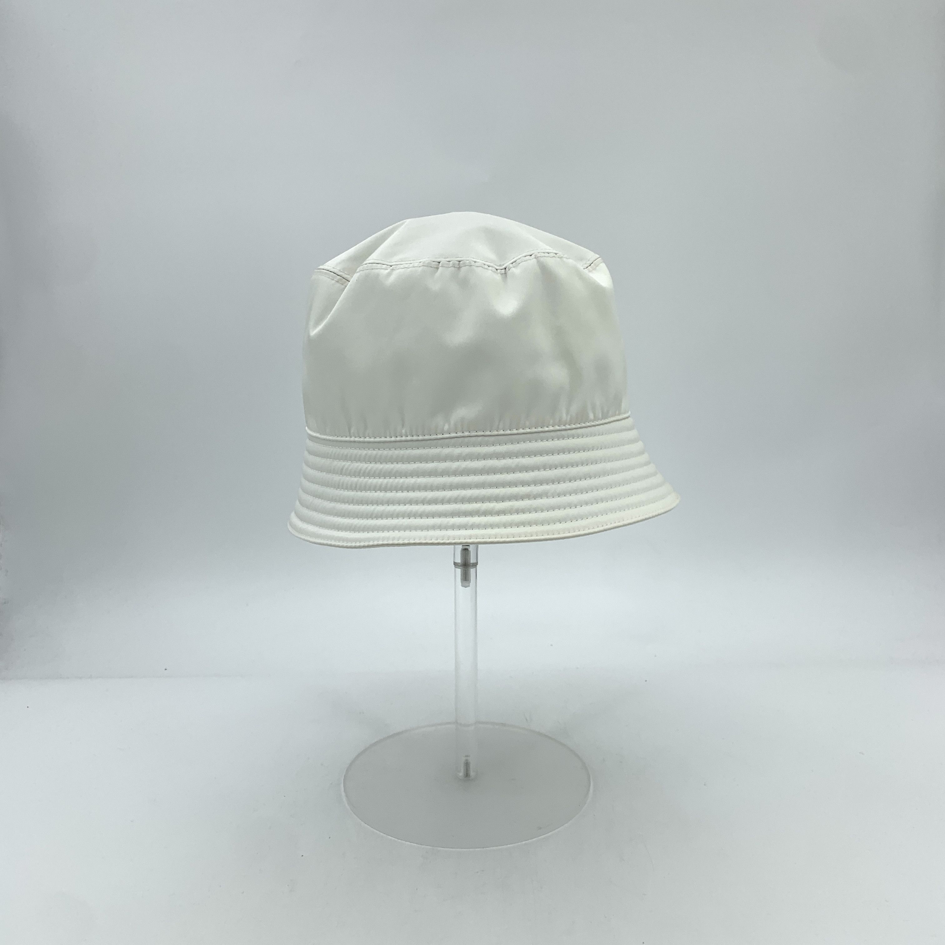 Prada Prada White Cotton Triangle Logo Bucket Hat Size ONE SIZE - 7 Thumbnail
