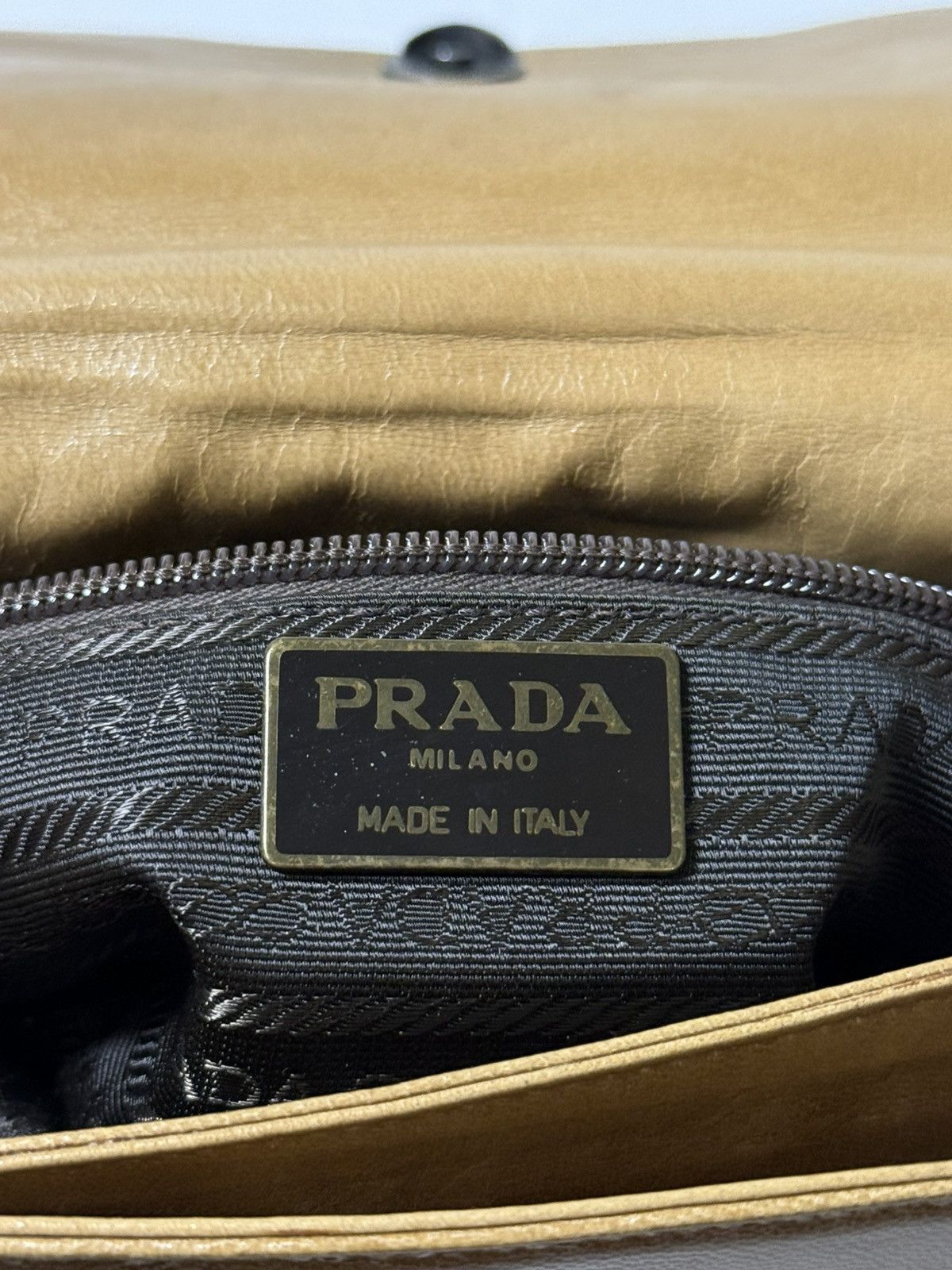 Prada Prada Milano leather shoulder bag. Size ONE SIZE - 14 Thumbnail