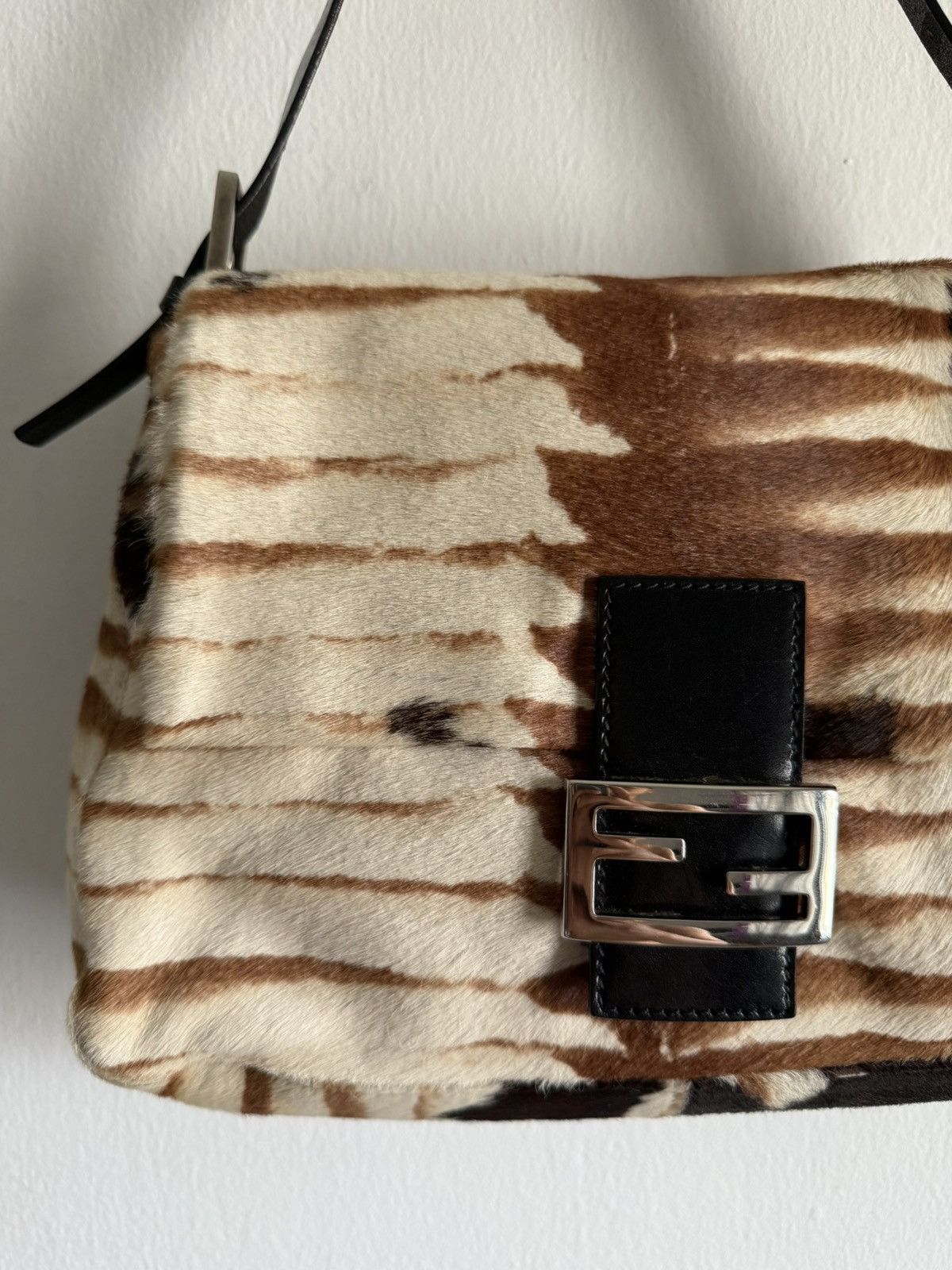 Fendi 2000s Sick Limited Edition Fendi Pony Hair Mama Baguette bag Size ONE SIZE - 6 Thumbnail