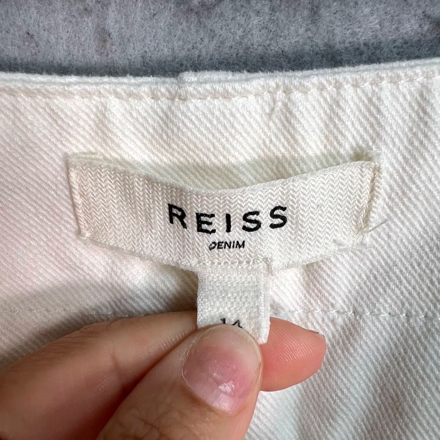 Reiss VINTAGE Reiss White Denim Tapered Jeans Pants Button Detail Adult Womens 14 White Size 36" / US 14 / IT 50 - 3 Thumbnail