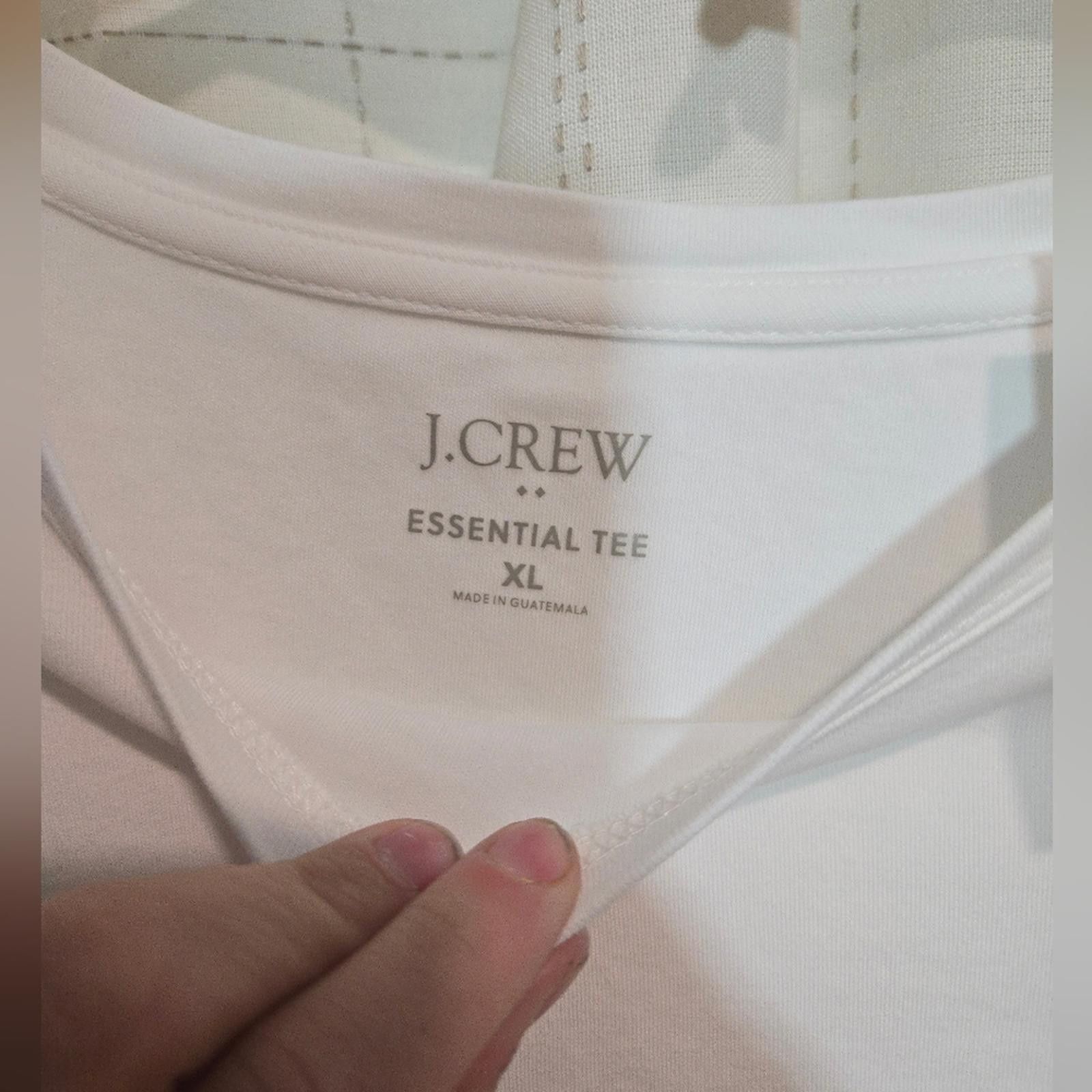 J.Crew J Crew Essential Short-Sleeve Crewneck Tee Size XL / US 12-14 / IT 48-50 - 4 Thumbnail