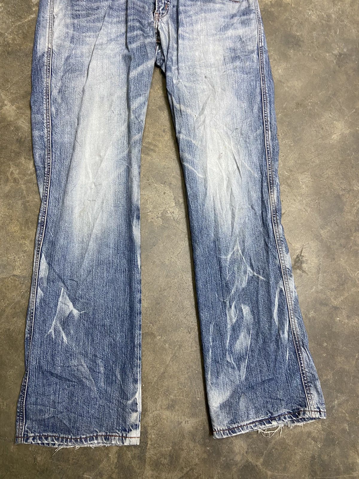 Le Grande Bleu (L.G.B.) 🔥 Vtg Edwin Jeans Blue Trip flare Street fashion distressed Size US 36 / EU 52 - 3 Thumbnail