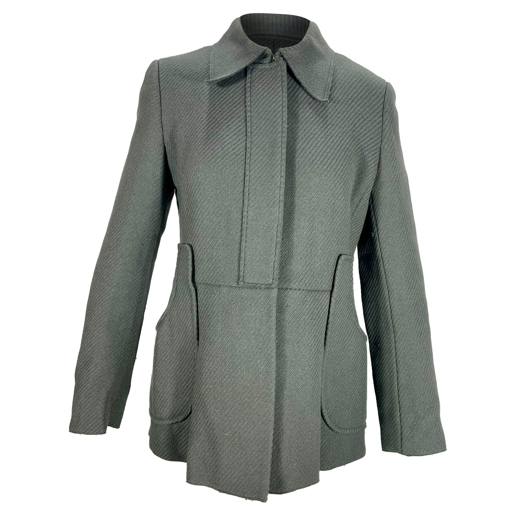 Prada Prada Herringbone Single-Breasted Peacoat in Grey Wool Size XS / US 0-2 / IT 36-38 - 1 Thumbnail