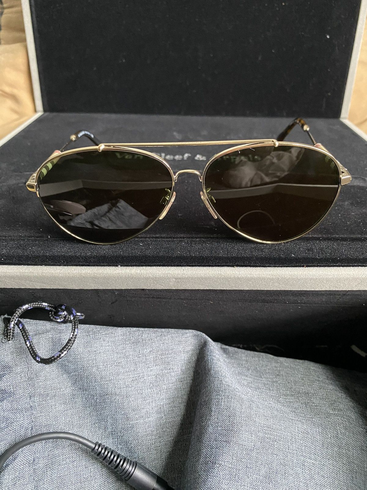 Burberry Burberry B3092 aviator sunglasses Size ONE SIZE - 1 Thumbnail