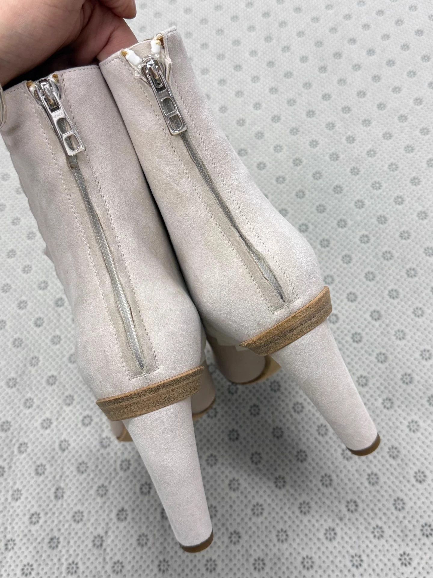 Hermes Hermes nude pink suede colorblocked heeled short boots 38 Size US 7 / IT 37 - 3 Thumbnail