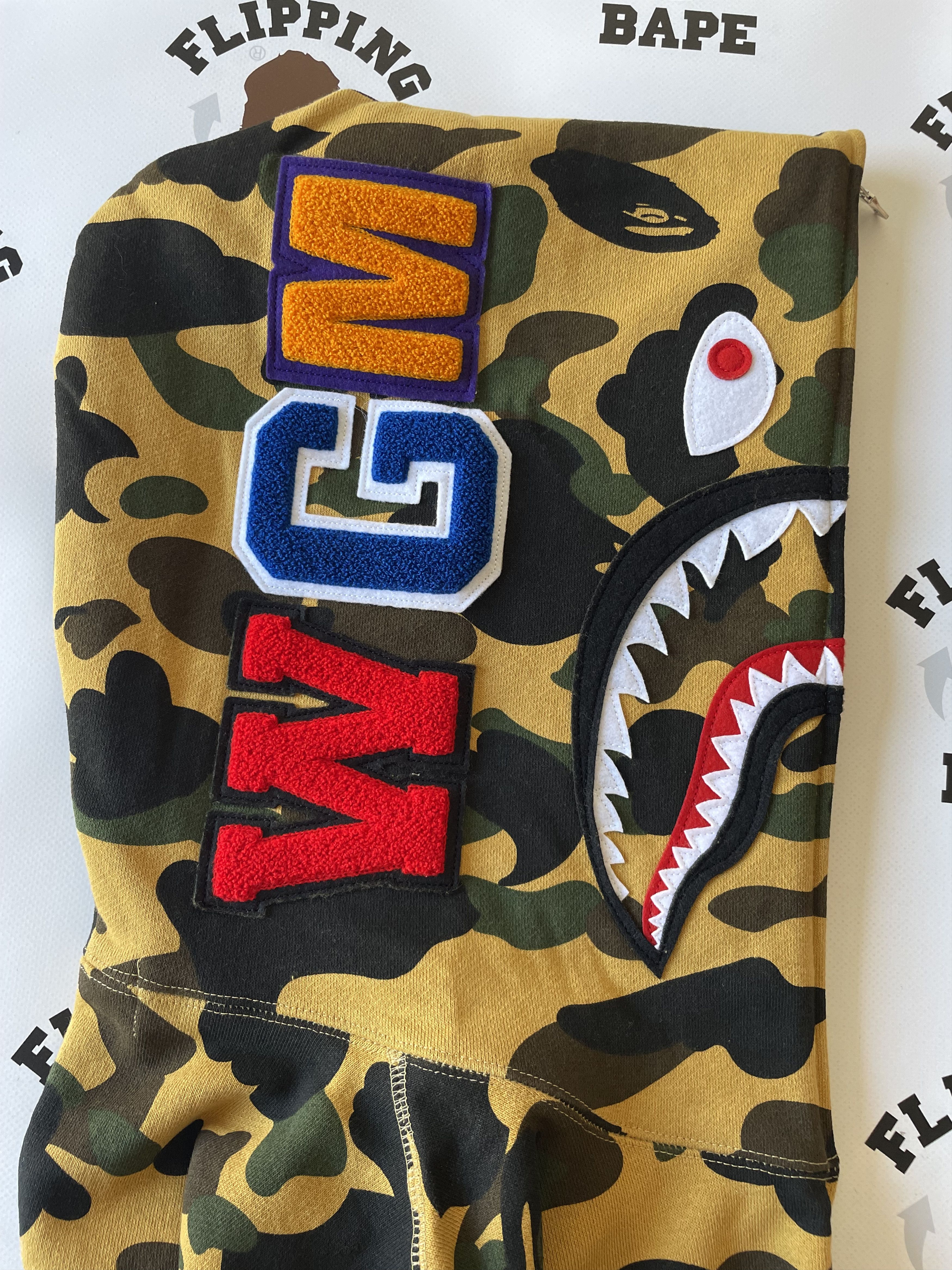 Bape 1ST CAMO SHARK FULL ZIP HOODIE (2022) Size US XXL / EU 58 / 5 - 4 Thumbnail