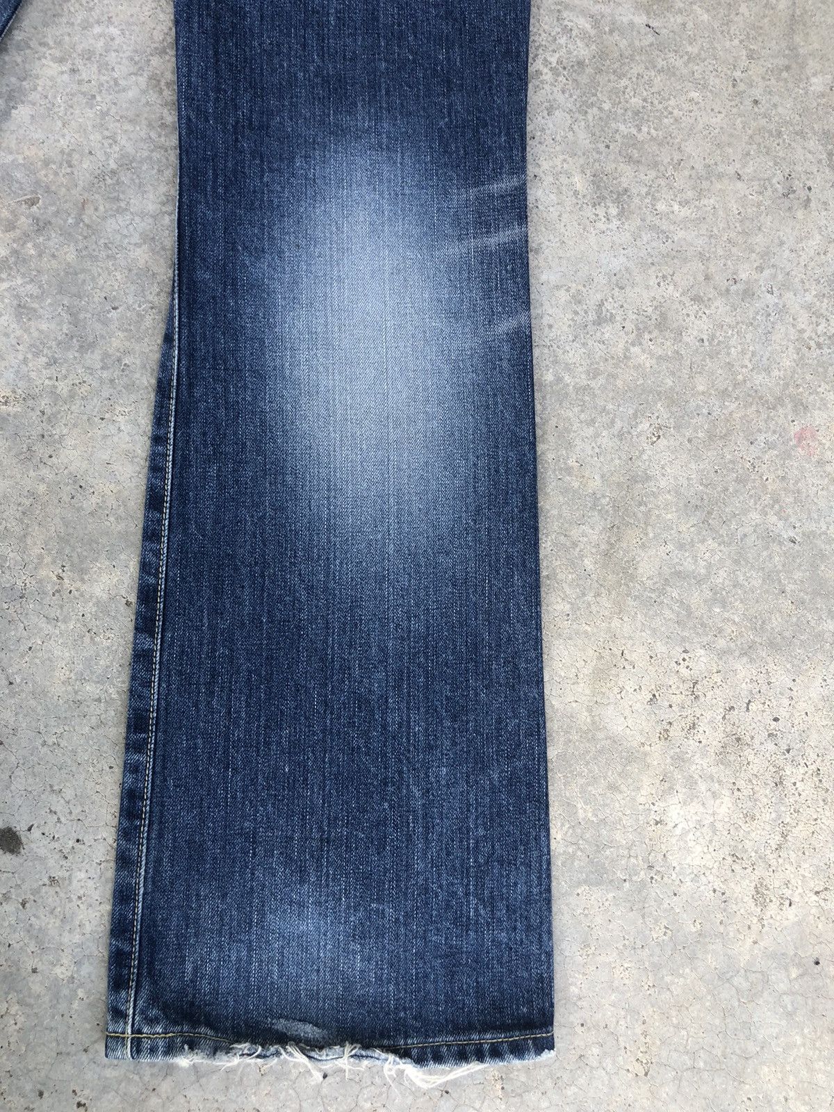Le Grande Bleu (L.G.B.) Y2k Levis 517 Flared Jeans Distressed Jeans Size US 30 / EU 46 - 12 Thumbnail