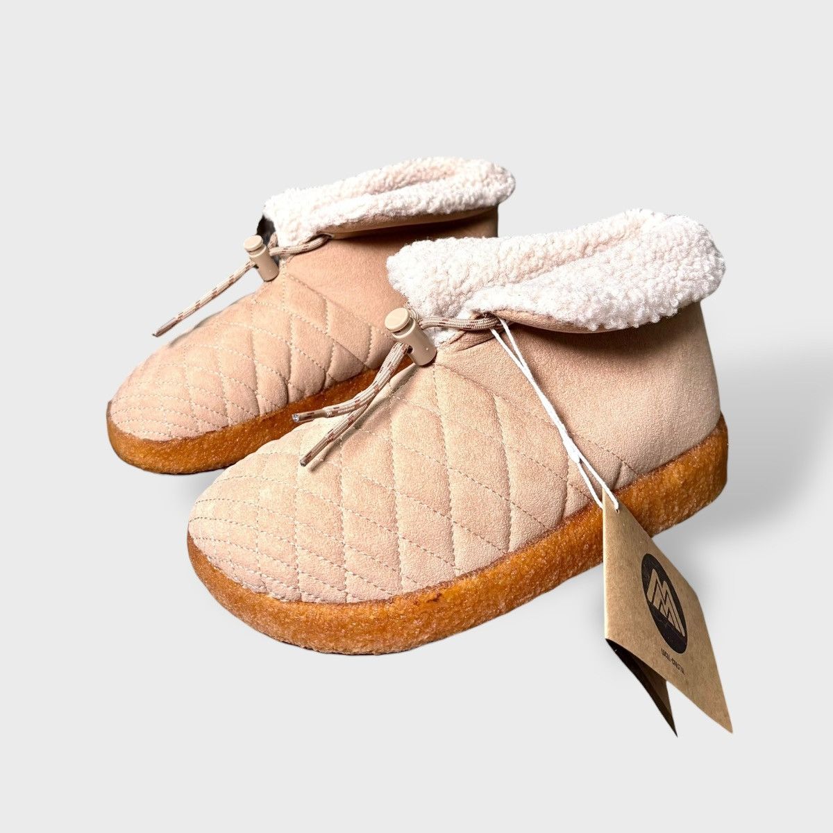 Malibu Sandals Malibu Women Quilted Fabric Little Dume Beige Boots Sz 7 Size US 7 / IT 37 - 4 Thumbnail