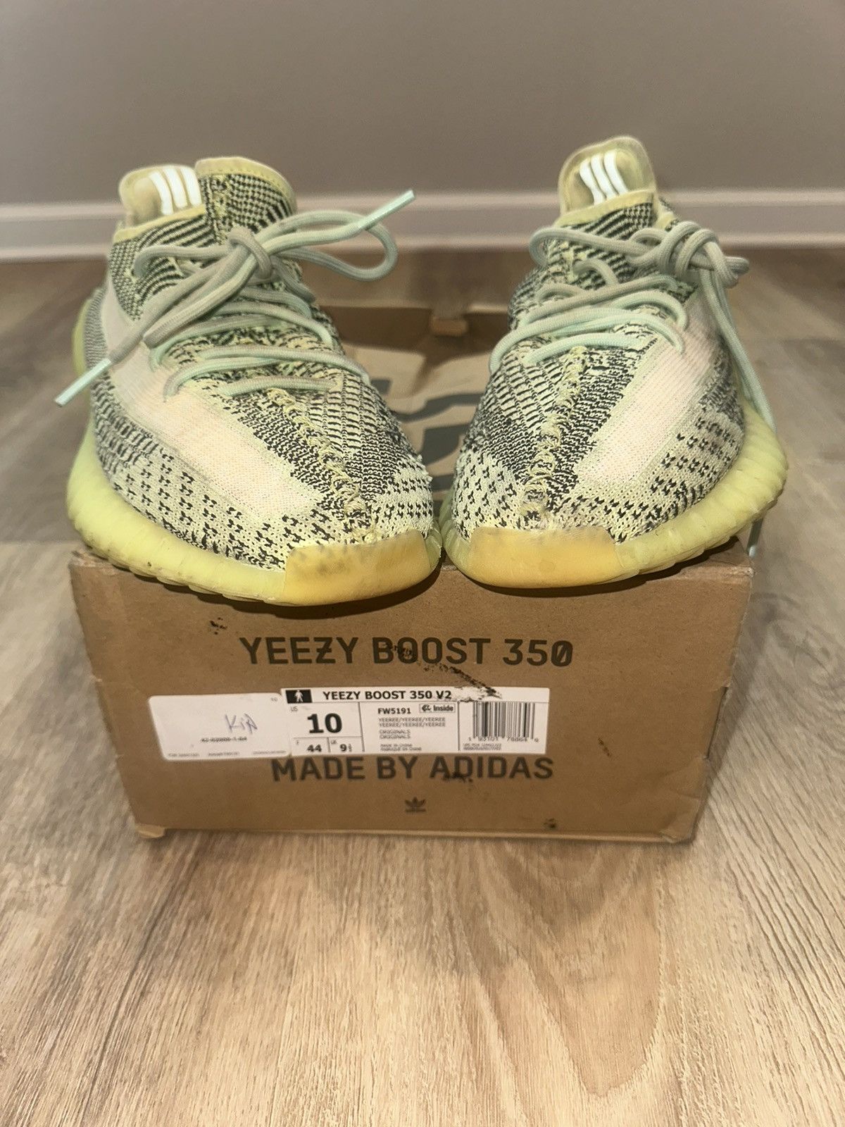 adidas yeezy 350 buzz