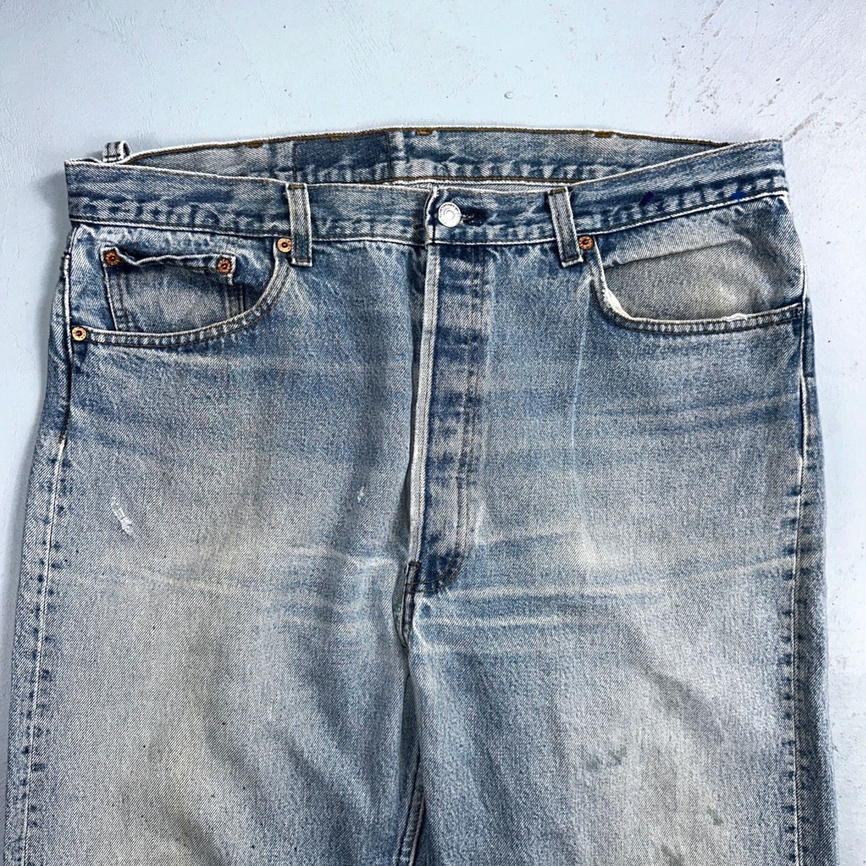 Levi's VINTAGE Levi's 501 Jeans Way 90s Straight Levi's 501 40x36 Blue Light Wash Mens Jeans Classic Style 90s Boys? Size US 40 / EU 56 - 2 Thumbnail