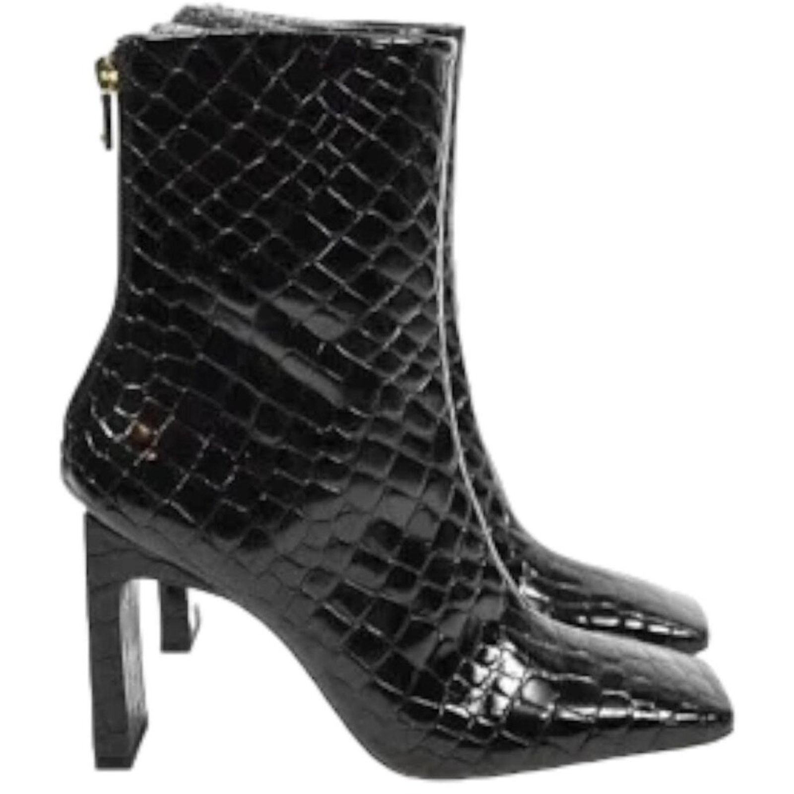 Good American Good American Black Embossed Booties Size 5 NWT $249 MSRP Size US 5 / IT 35 - 1 Thumbnail