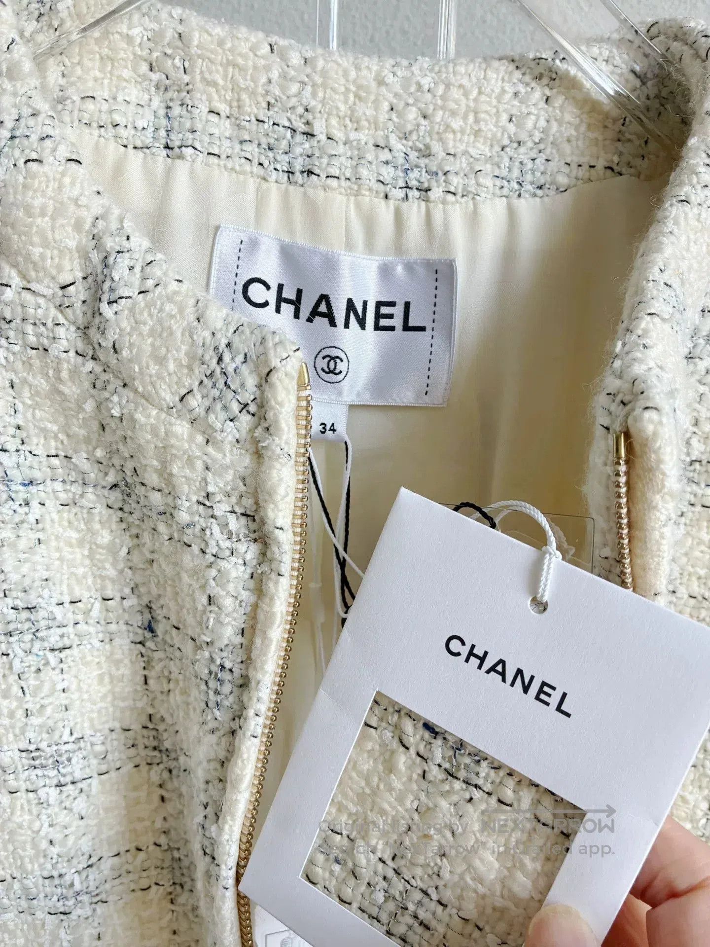 Chanel Chanel 19B White Tweed Coat. Size XXS / US 00 / IT 34 - 4 Thumbnail