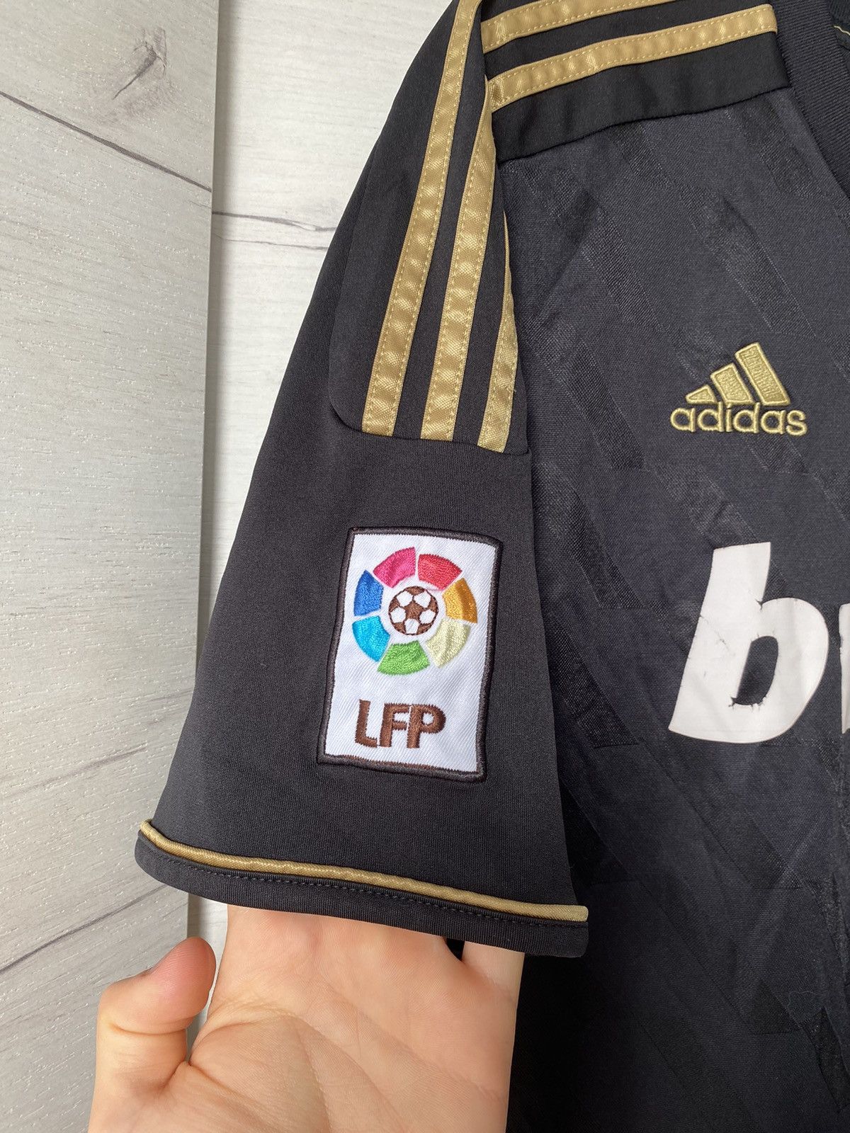 Adidas REAL MADRID 2011/2012 FOOTBALL SOCCER SHIRT JERSEY ADIDAS Size US M / EU 48-50 / 2 - 3 Thumbnail