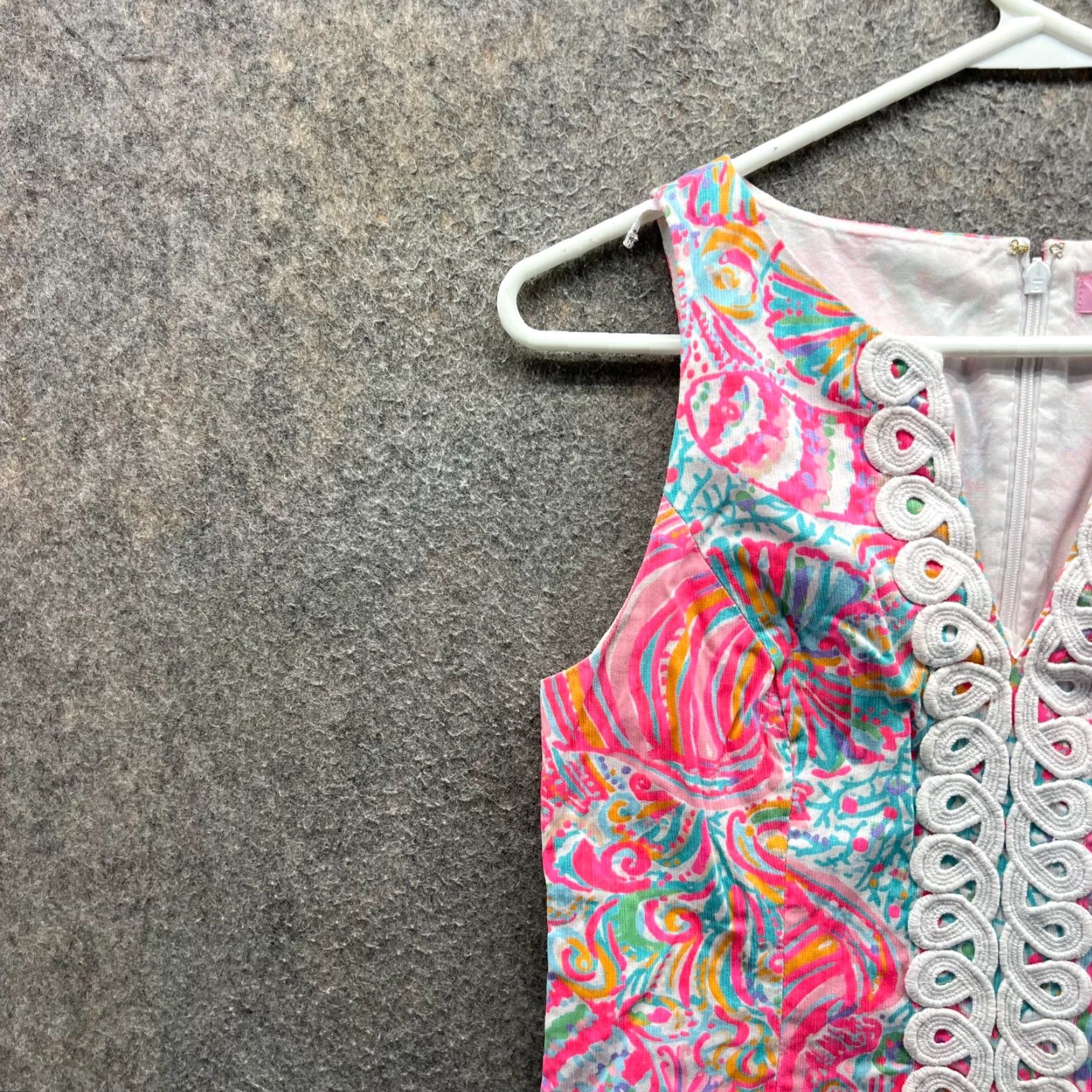 Lilly Pulitzer Lilly Pulitzer Dress Women's 2 Pink Sleeveless Shift Sea Shells Embroidered Floral Knee Length Size XS / US 0-2 / IT 36-38 - 5 Thumbnail