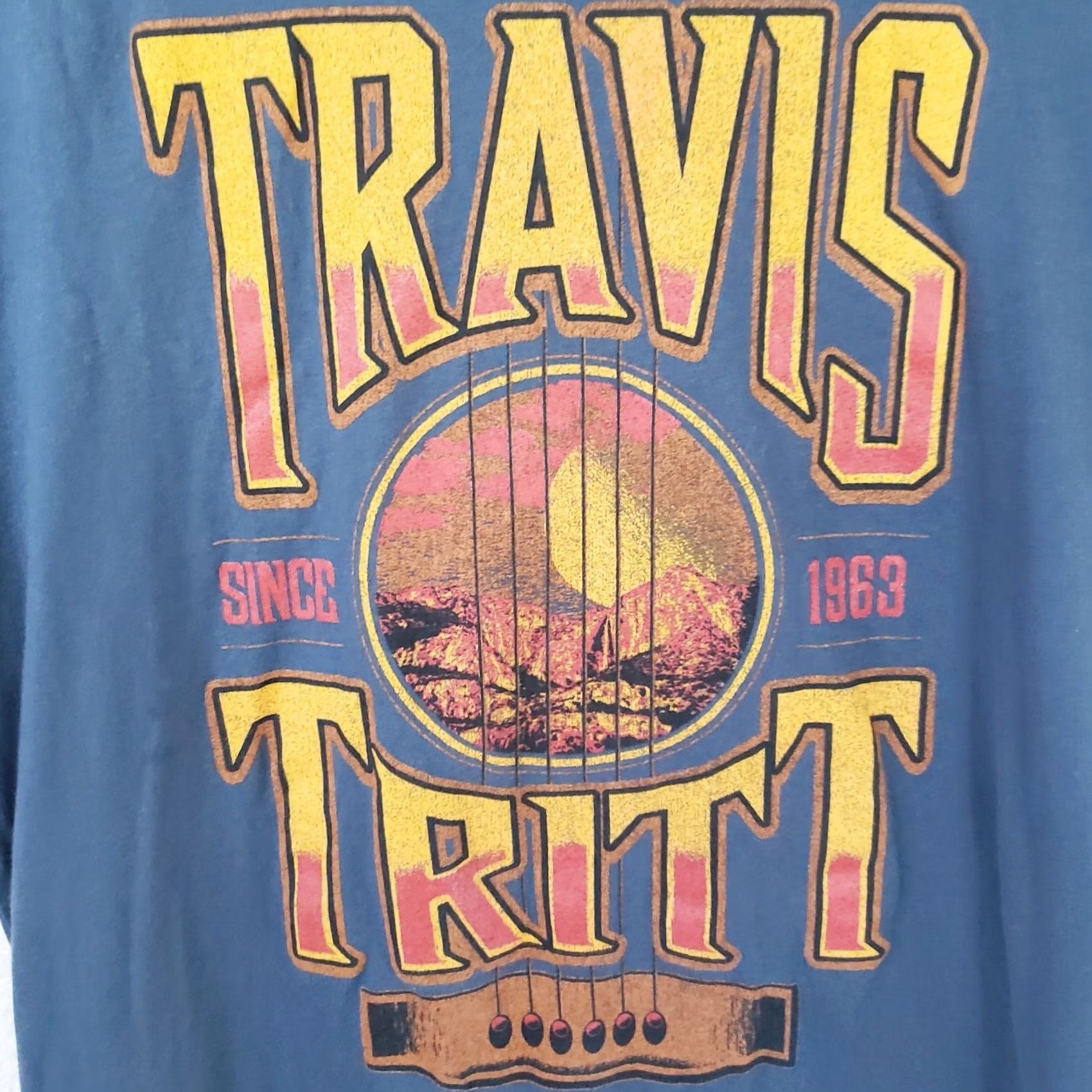 Next Level Travis Tritt Men's L Gray T-shirt Front Graphic Next Level Size US L / EU 52-54 / 3 - 5 Thumbnail