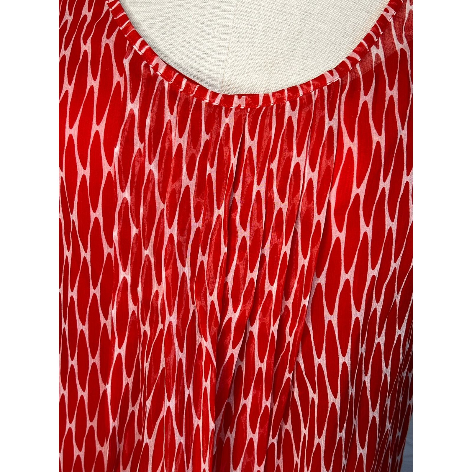 Banana Republic Banana Republic Silk Blouse Red geometric Ikat Print Size M Size M / US 6-8 / IT 42-44 - 5 Thumbnail